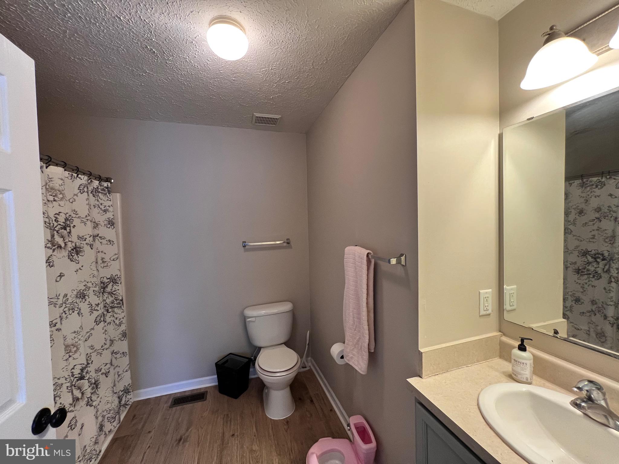 SETTLERS LANDING TOWNHOUSES - Residential