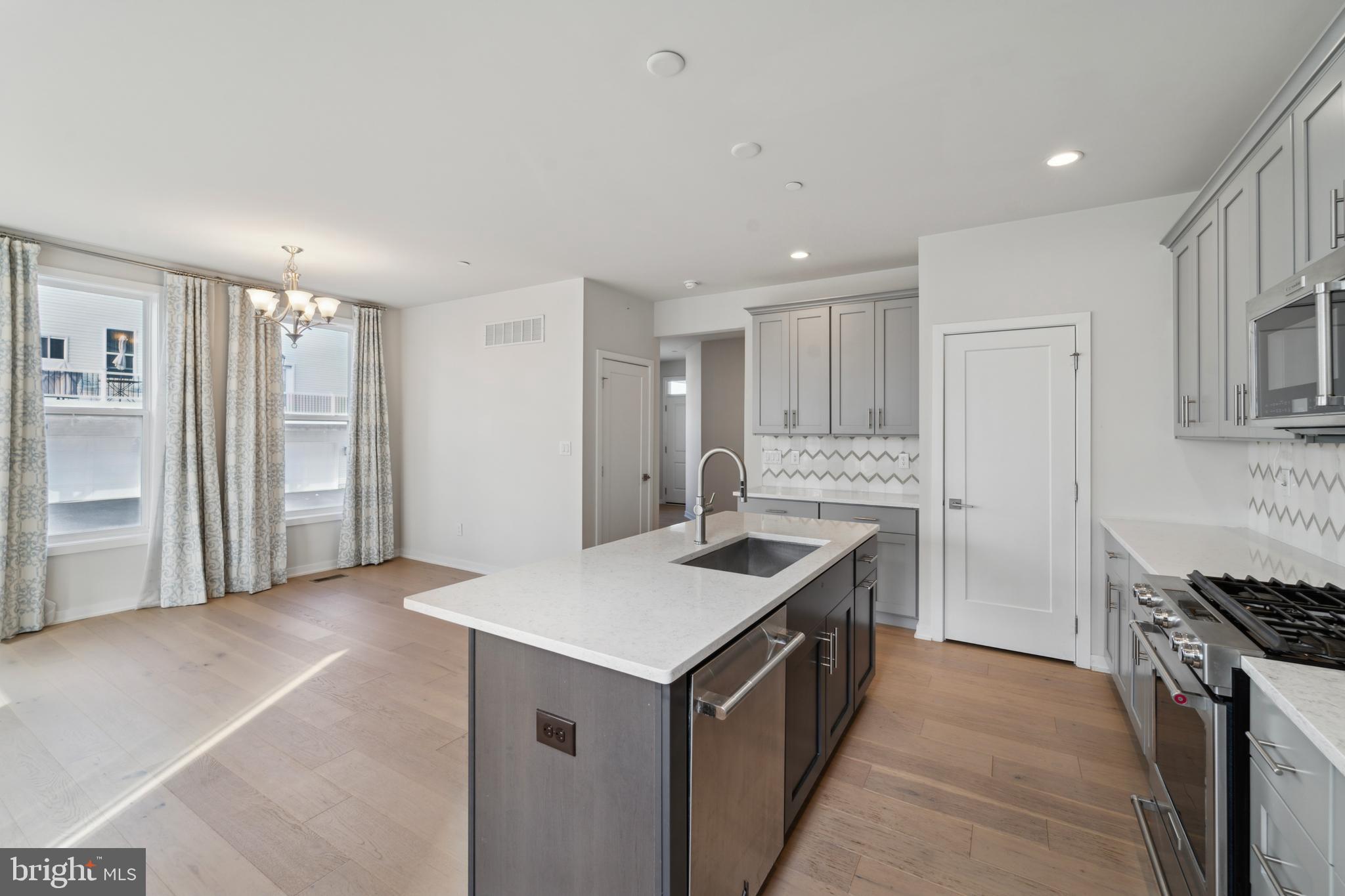 FRANKLIN STATION - Residential