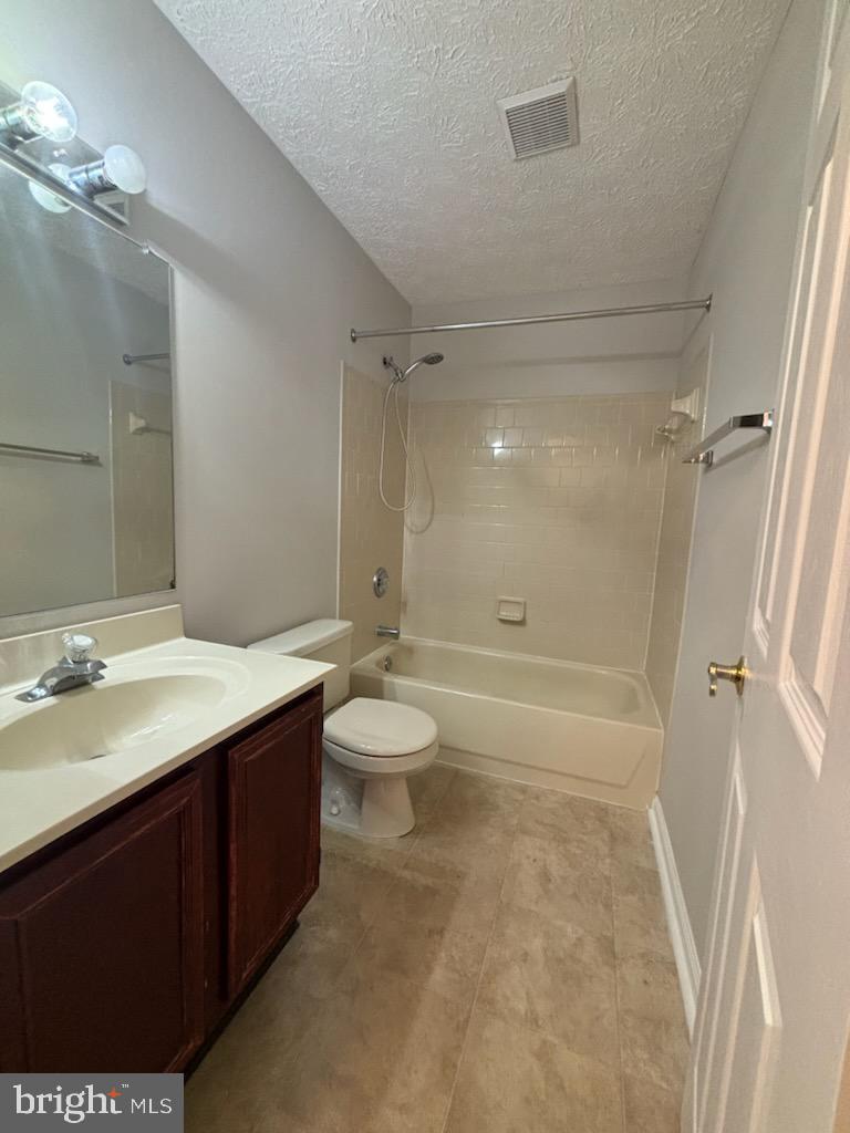 PINEY ORCHARD - Residential Lease