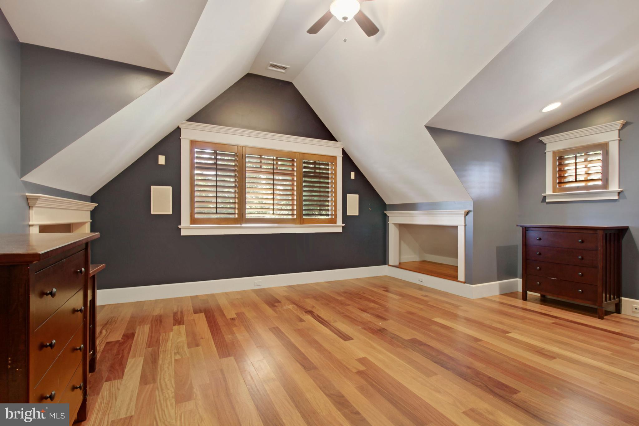 EDGEWATER BEACH - Residential Lease