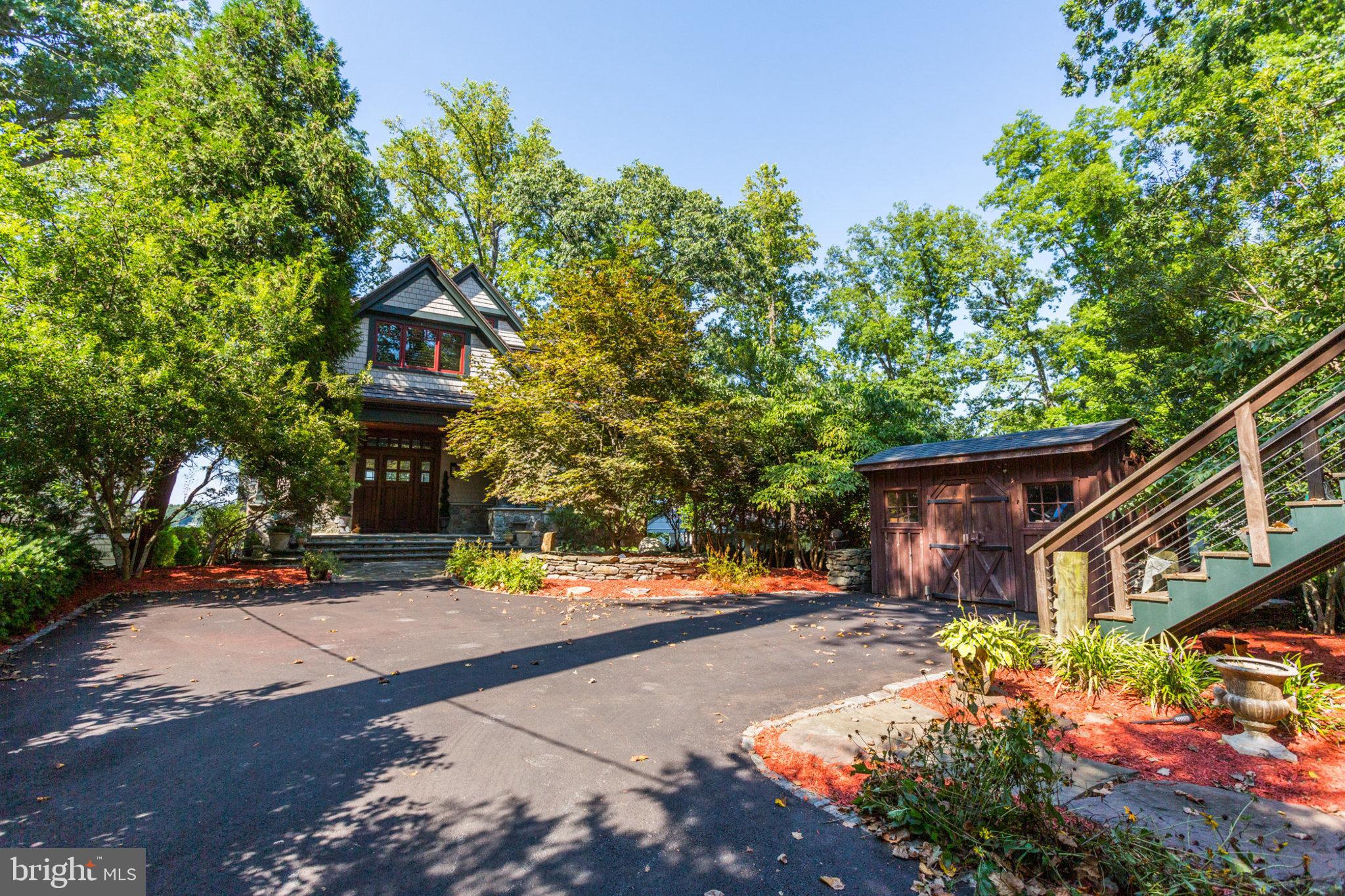 EDGEWATER BEACH - Residential Lease