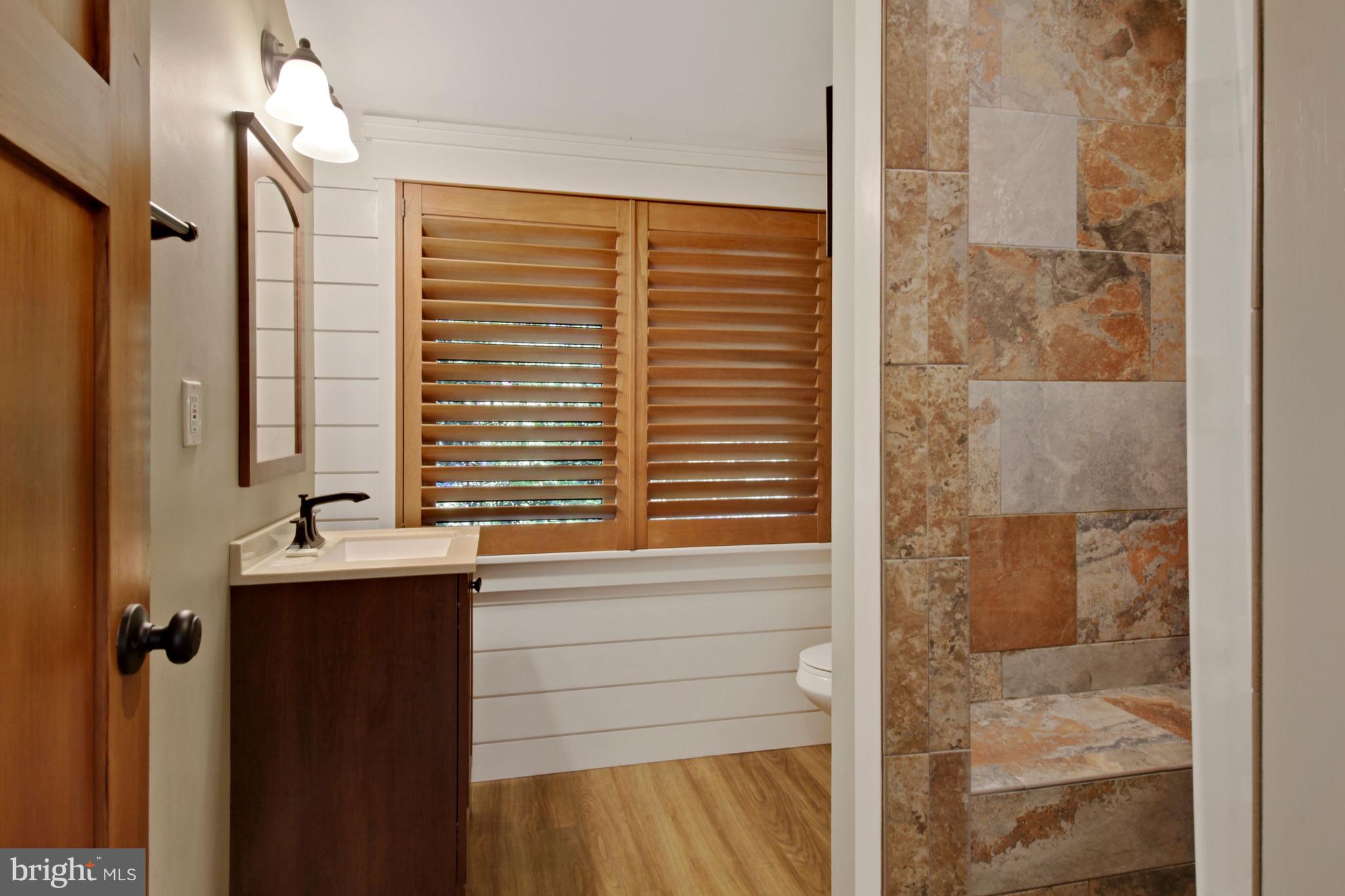 EDGEWATER BEACH - Residential Lease