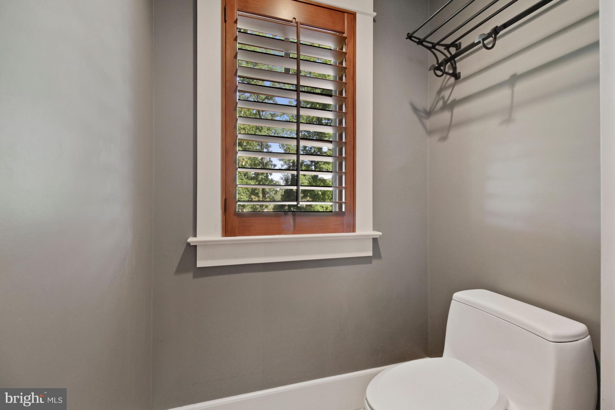 EDGEWATER BEACH - Residential Lease