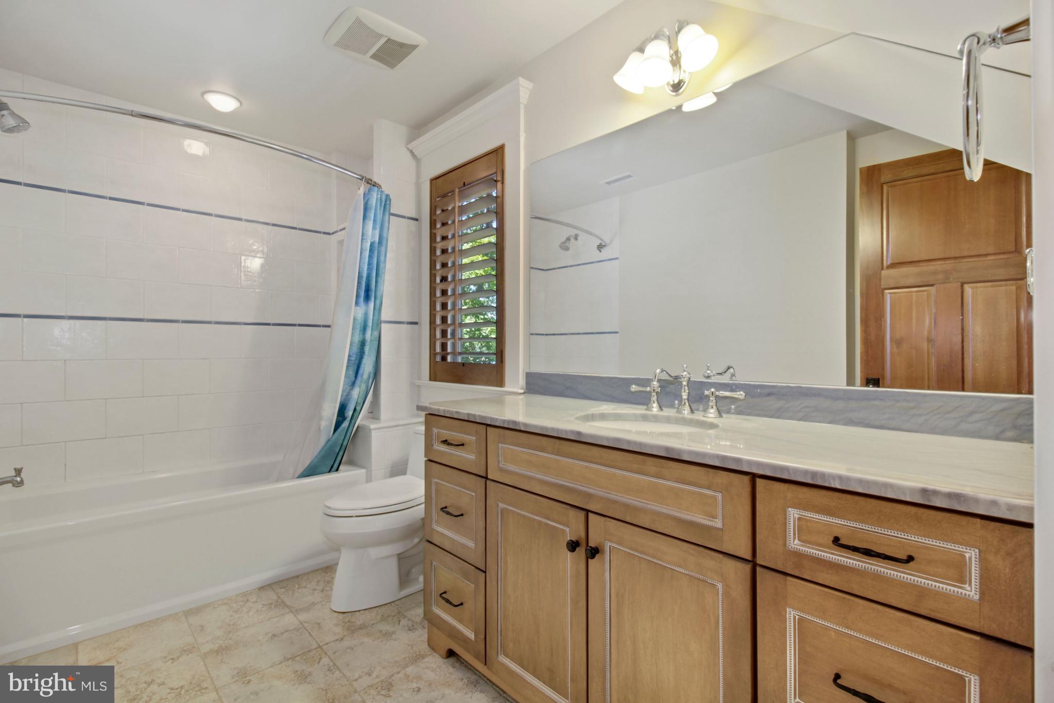 EDGEWATER BEACH - Residential Lease