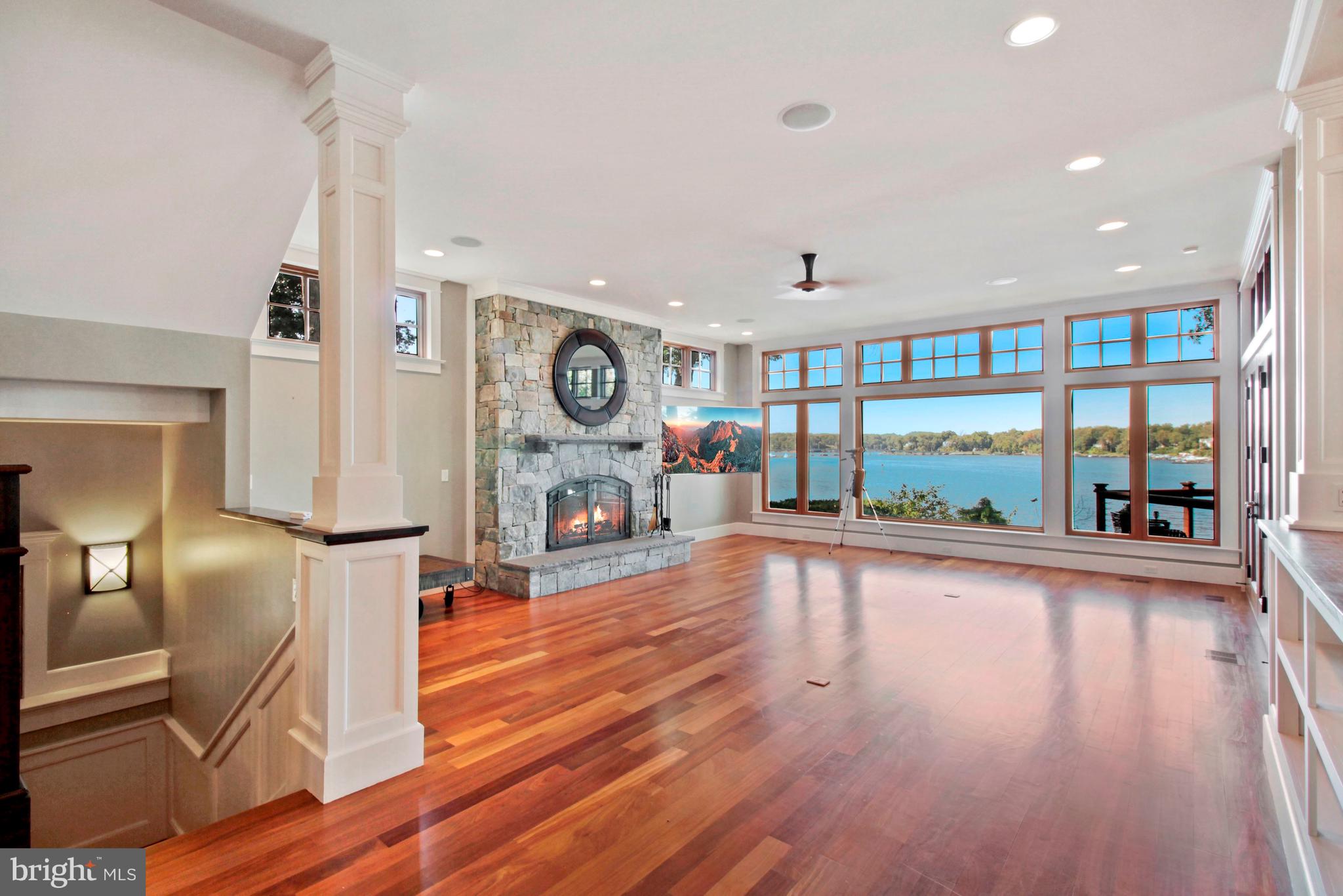 EDGEWATER BEACH - Residential Lease