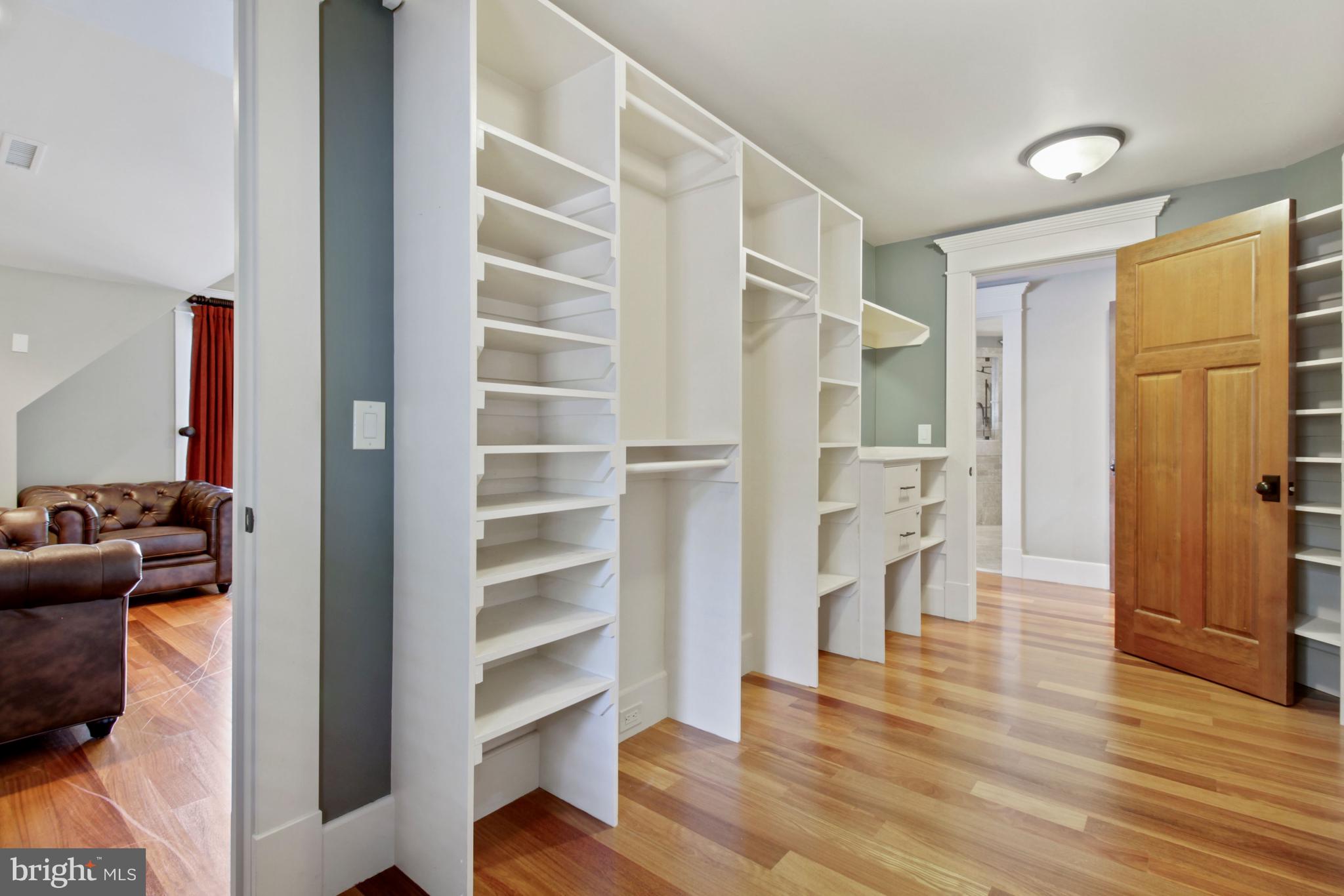 EDGEWATER BEACH - Residential Lease