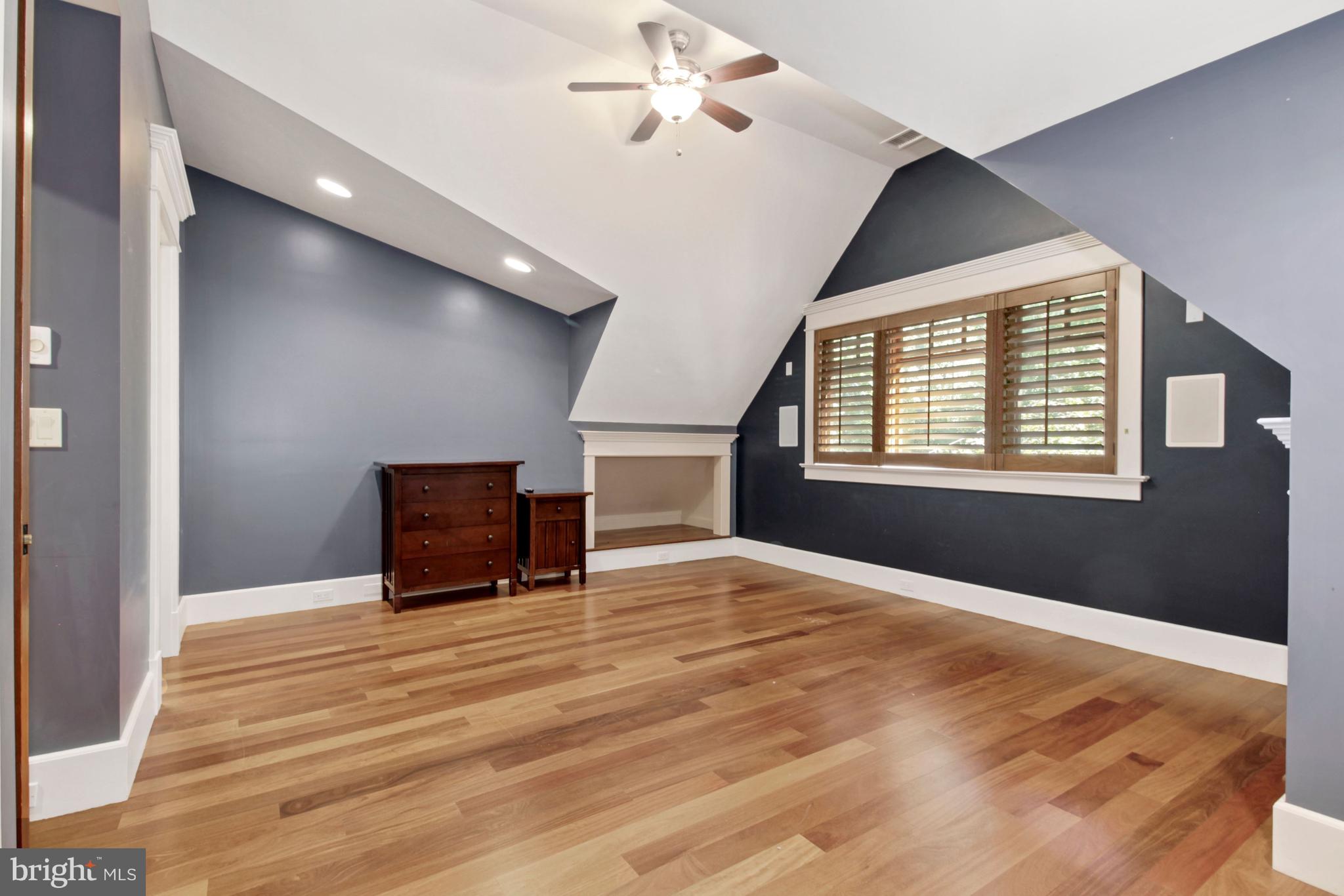 EDGEWATER BEACH - Residential Lease