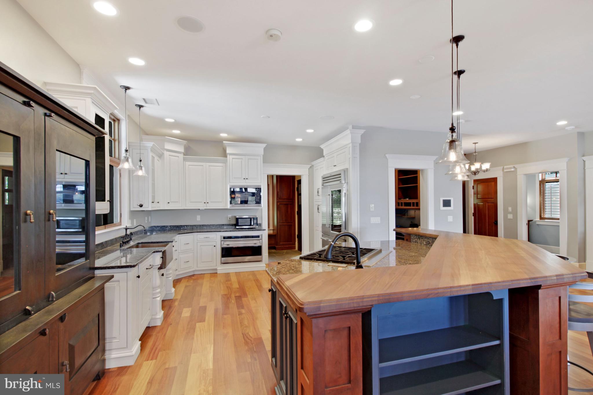 EDGEWATER BEACH - Residential Lease