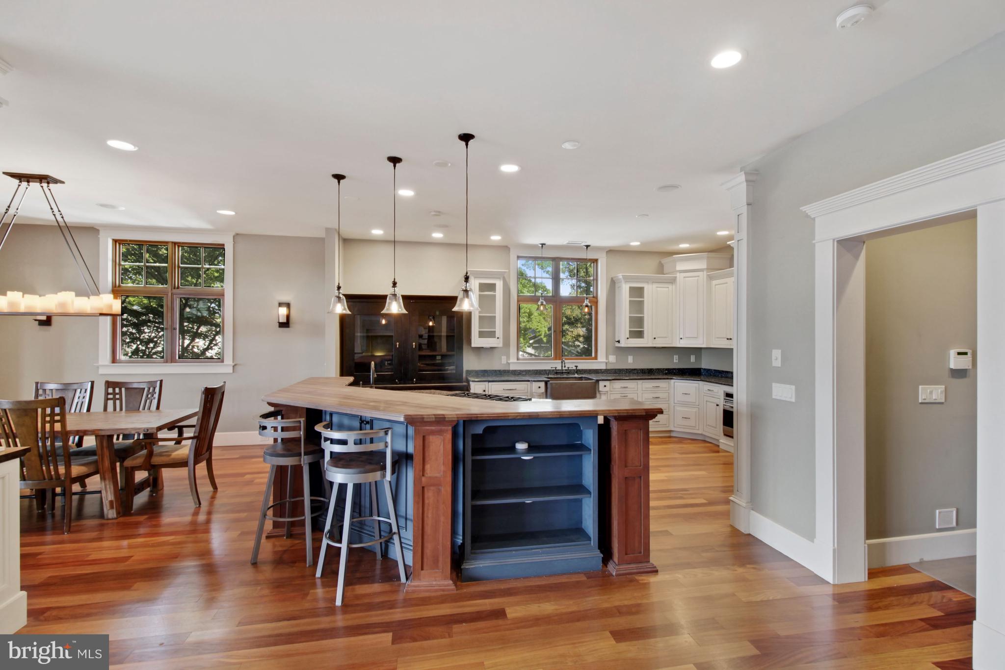 EDGEWATER BEACH - Residential Lease