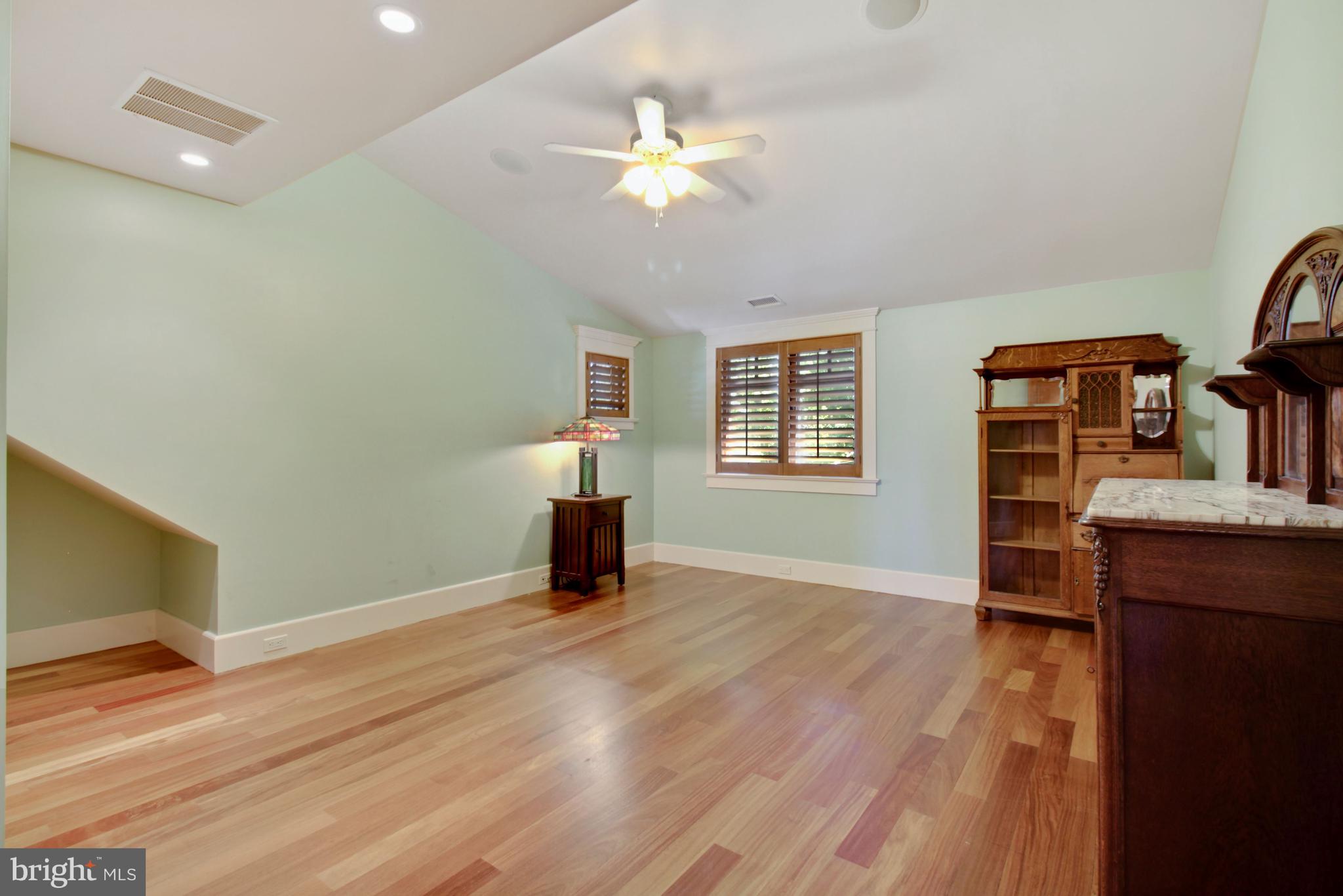 EDGEWATER BEACH - Residential Lease