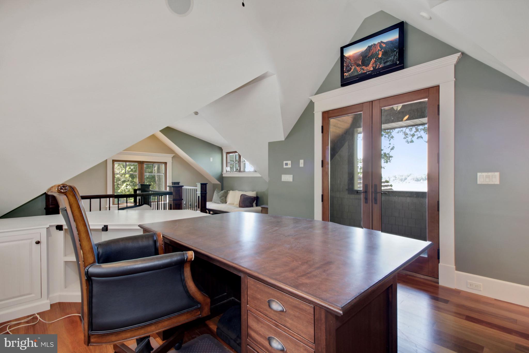 EDGEWATER BEACH - Residential Lease