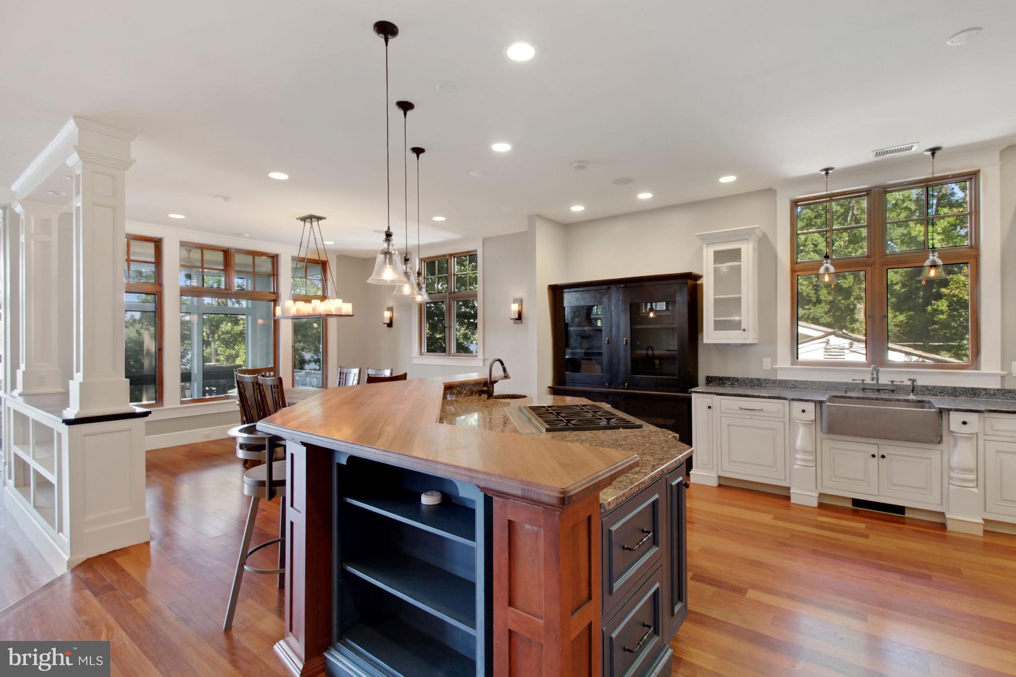 EDGEWATER BEACH - Residential Lease