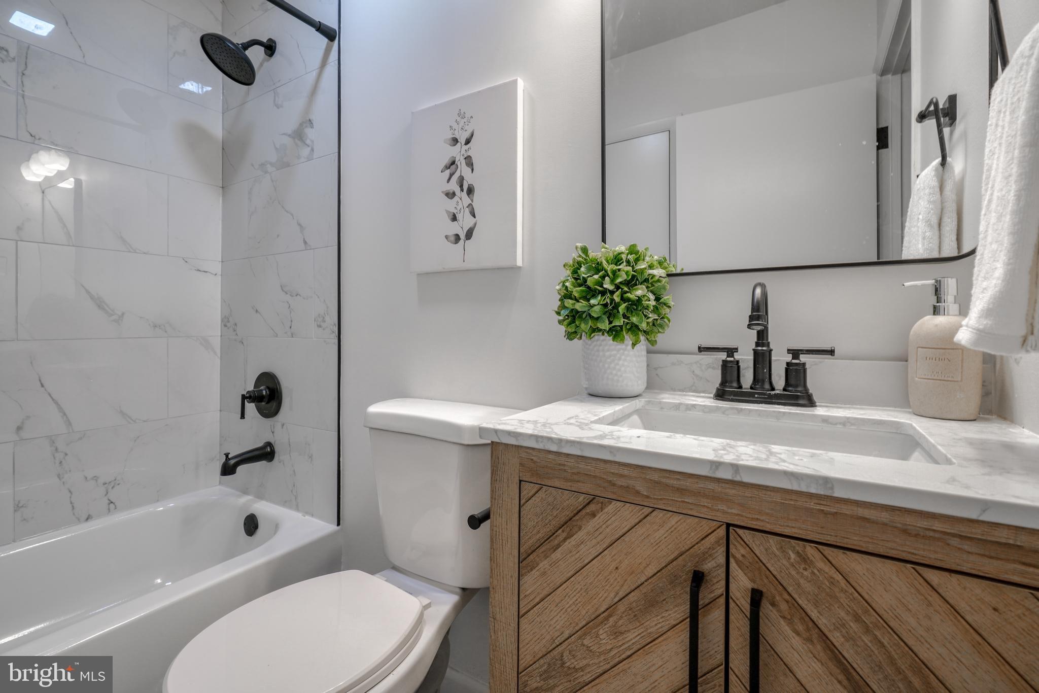 TOLLGATE - Residential