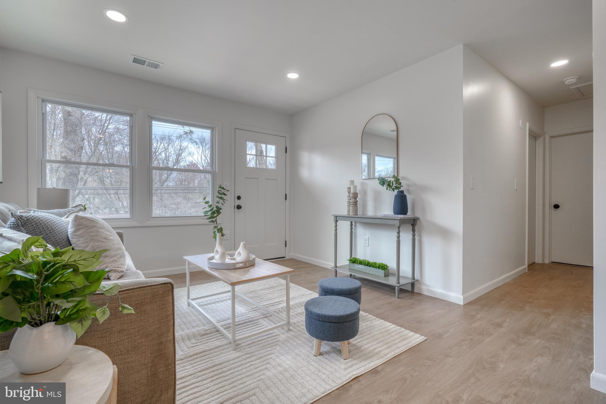 TOLLGATE - Residential