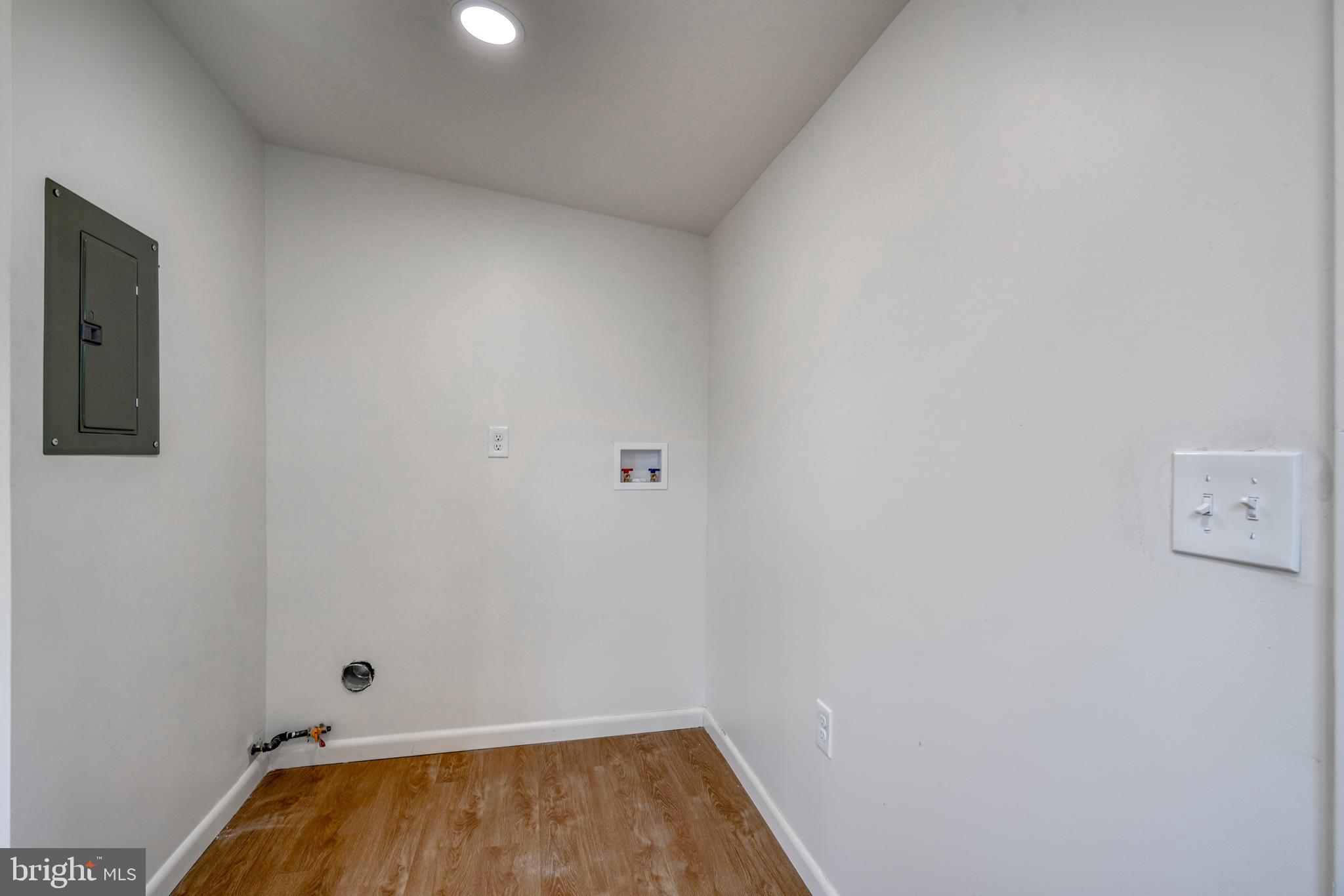 TOLLGATE - Residential