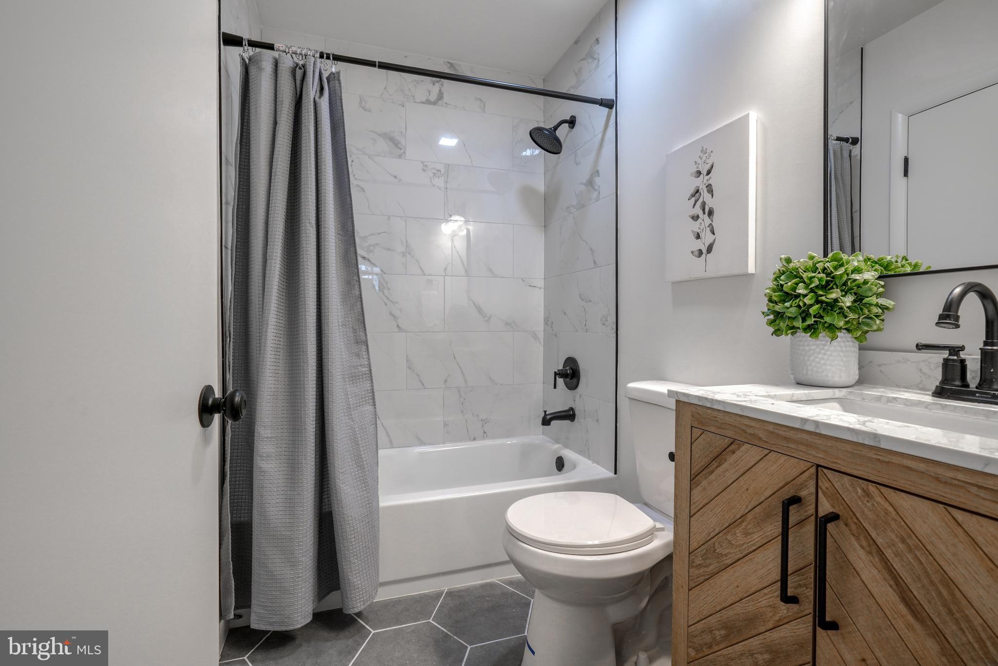 TOLLGATE - Residential