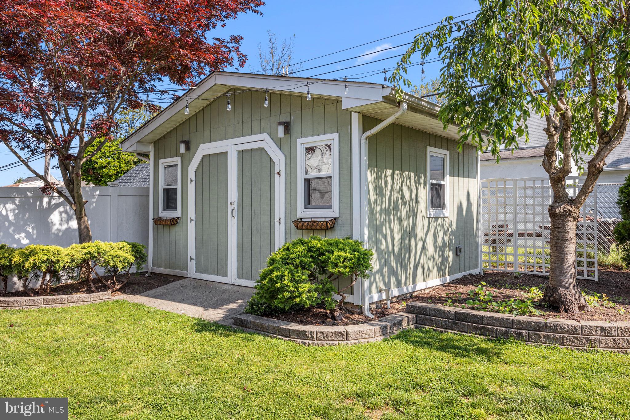 RED CEDAR HILL - Residential Lease