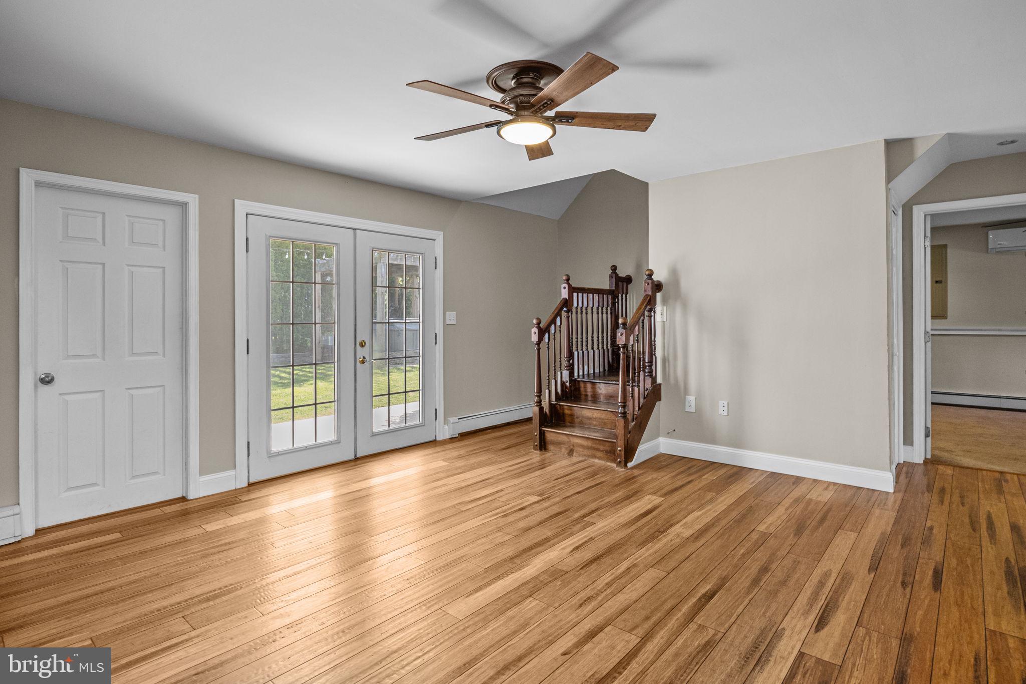 RED CEDAR HILL - Residential Lease