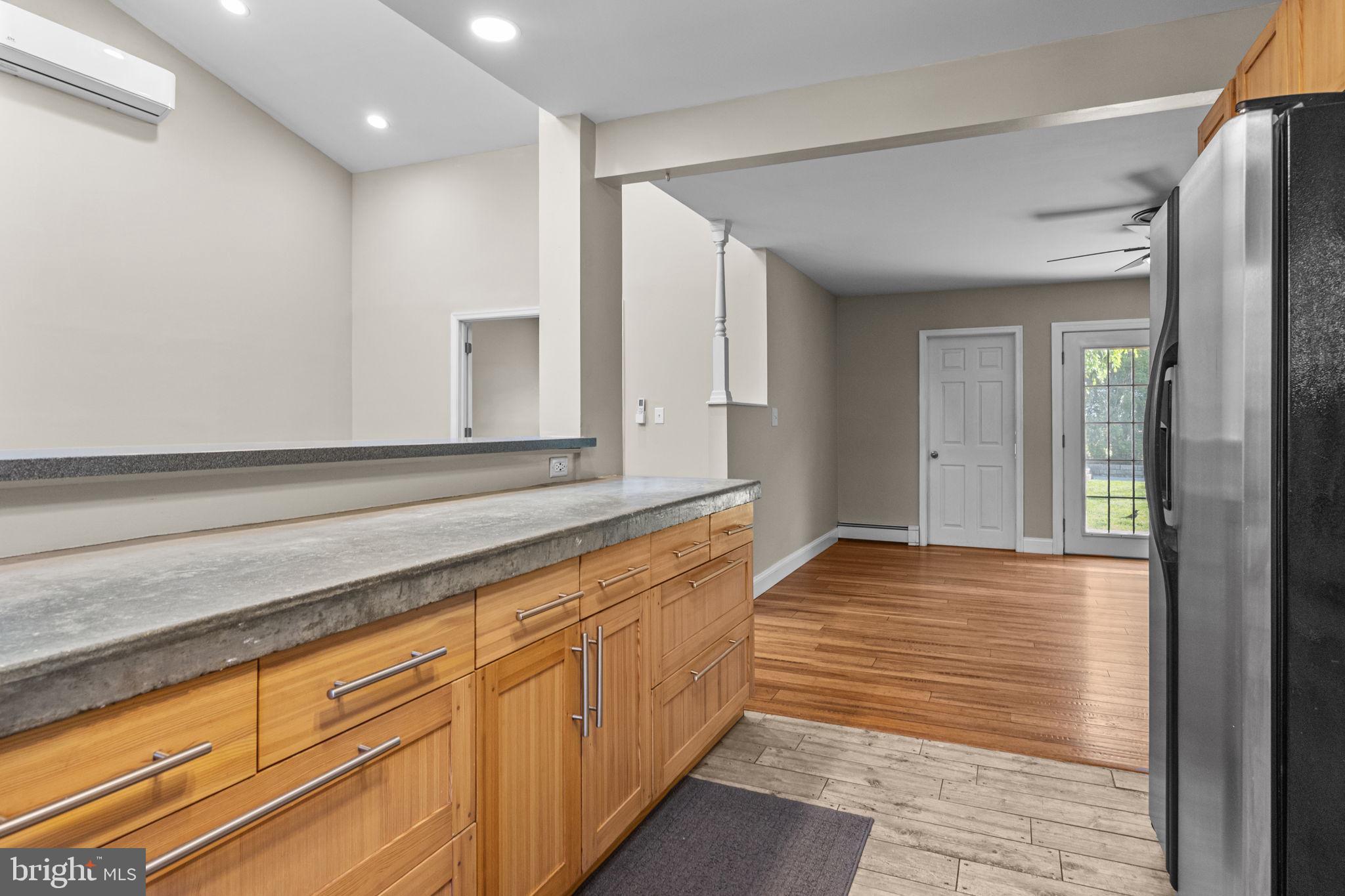 RED CEDAR HILL - Residential Lease