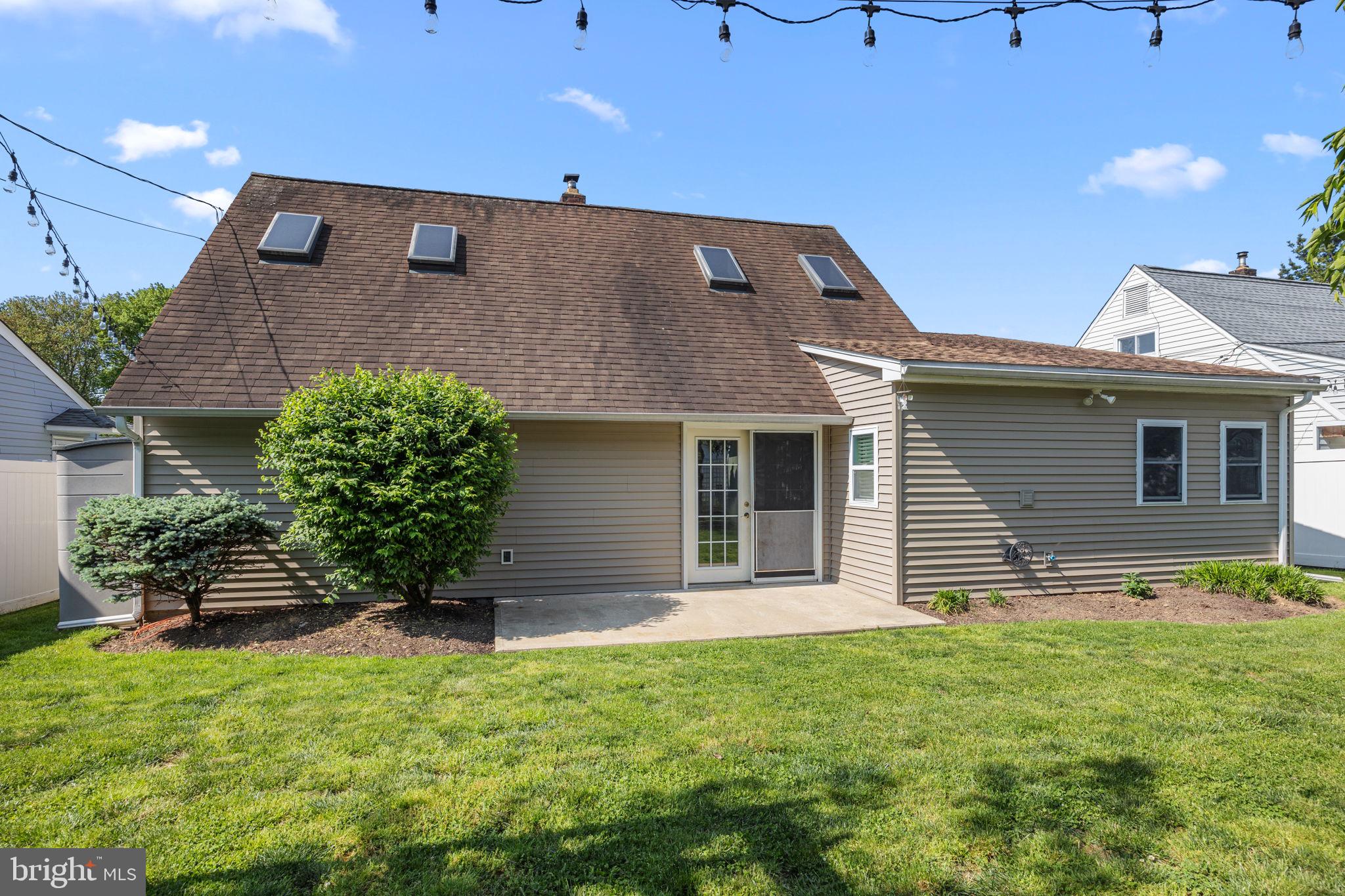 RED CEDAR HILL - Residential Lease