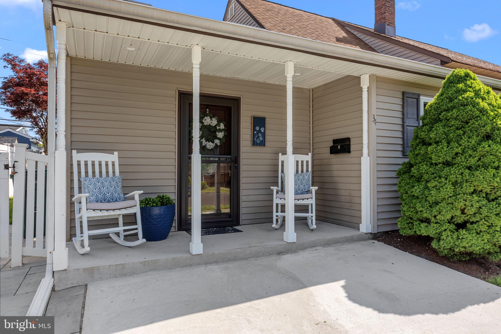 RED CEDAR HILL - Residential Lease