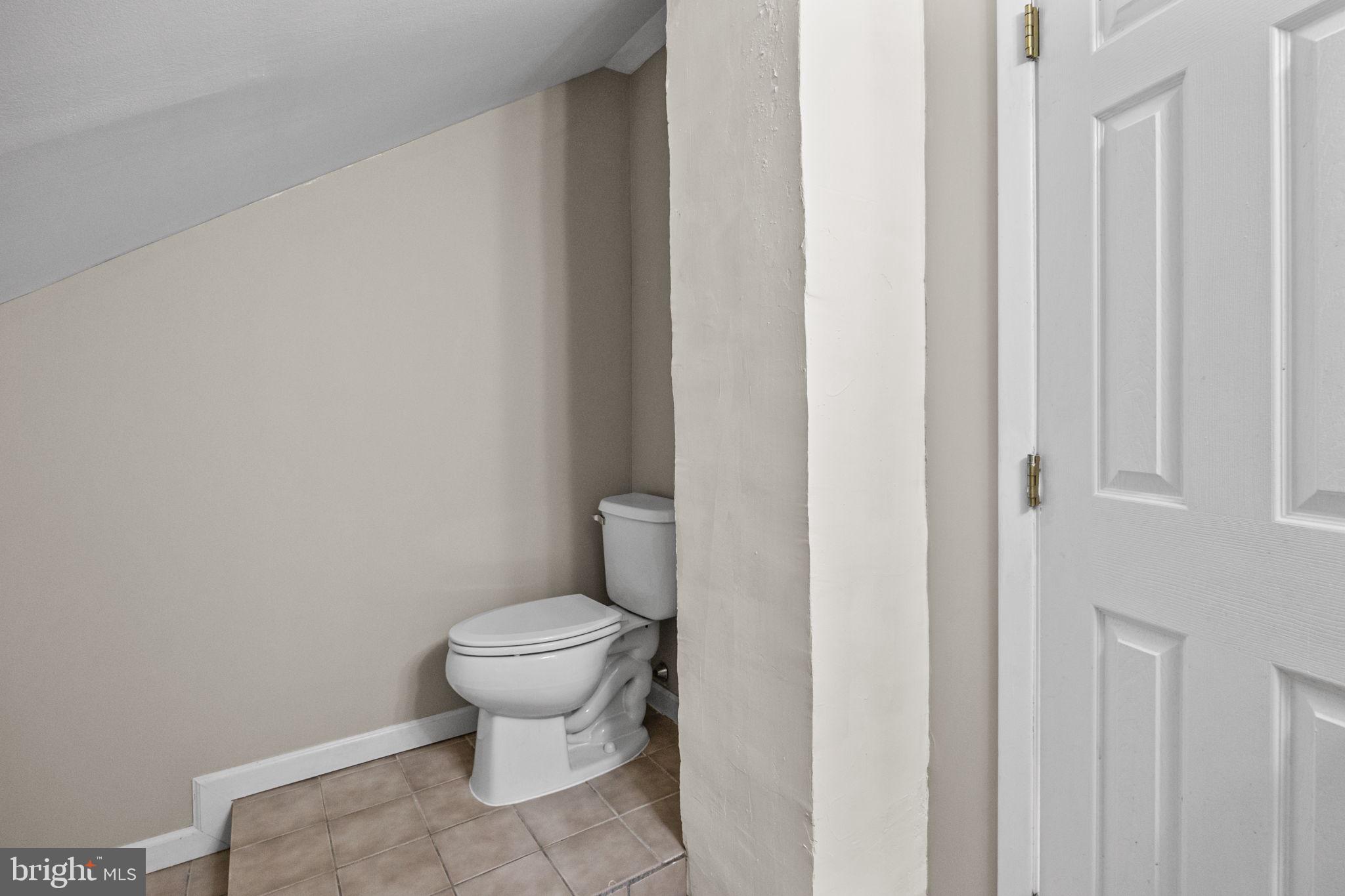 RED CEDAR HILL - Residential Lease