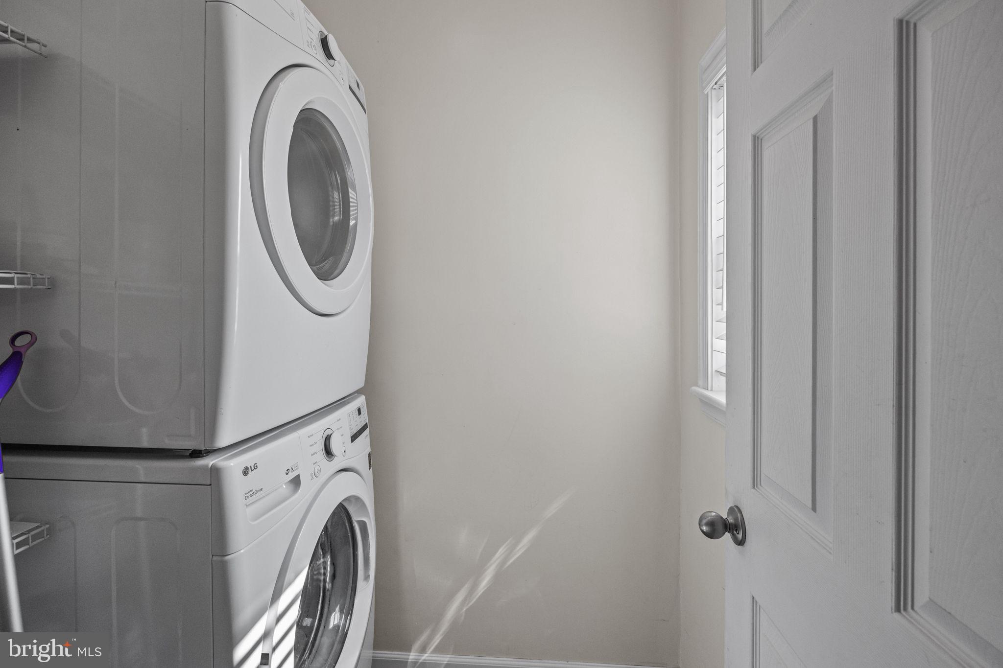 RED CEDAR HILL - Residential Lease