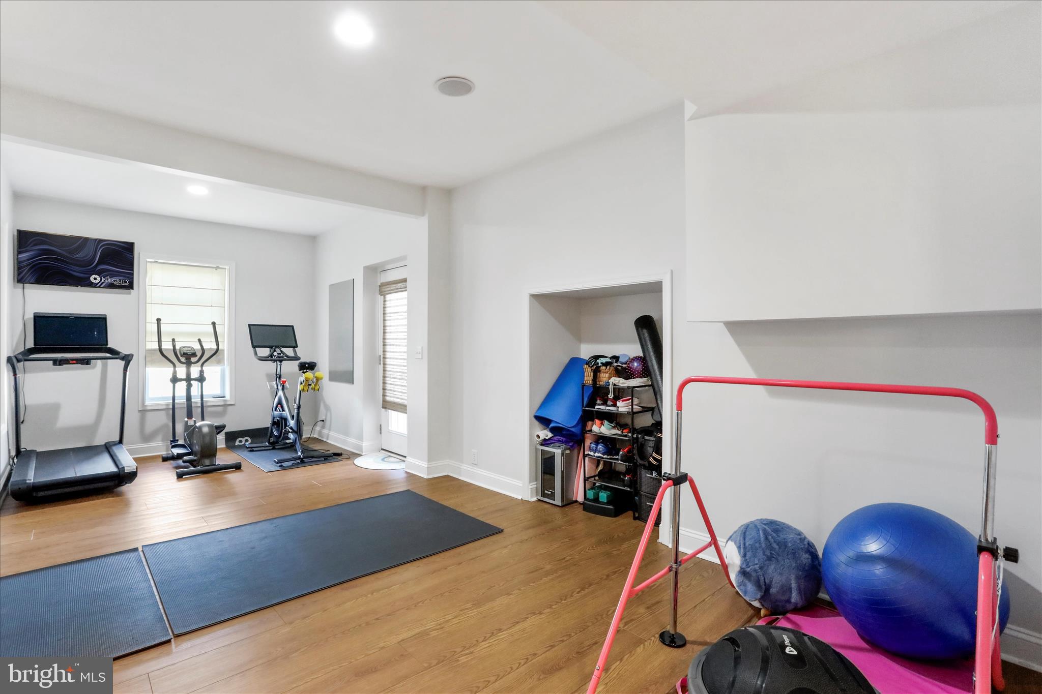 WOODBRIDGE - Residential