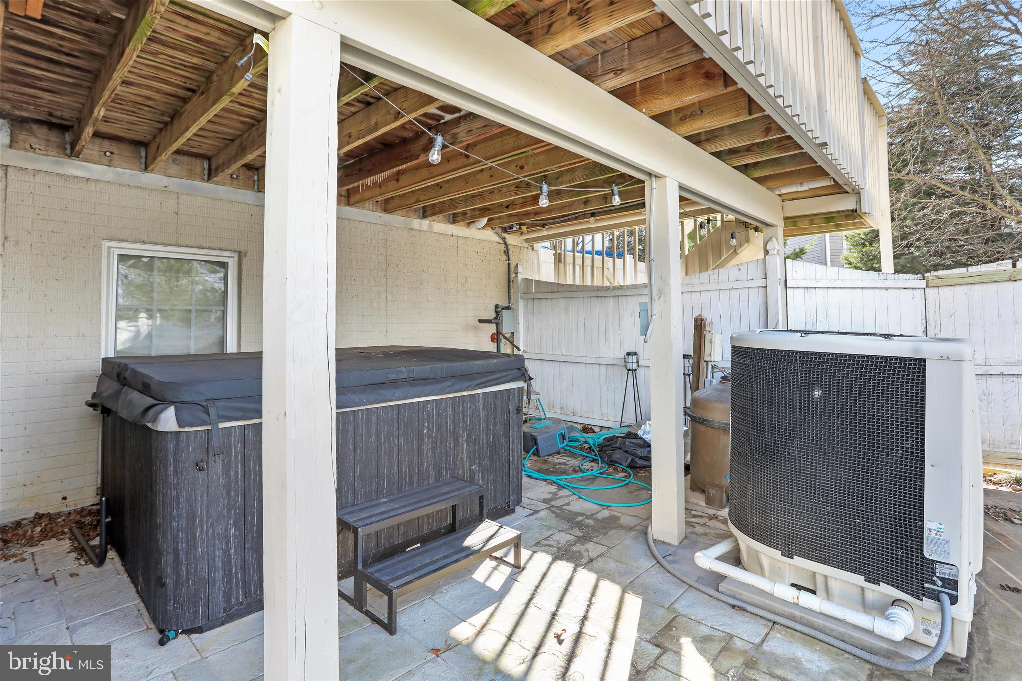 WOODBRIDGE - Residential