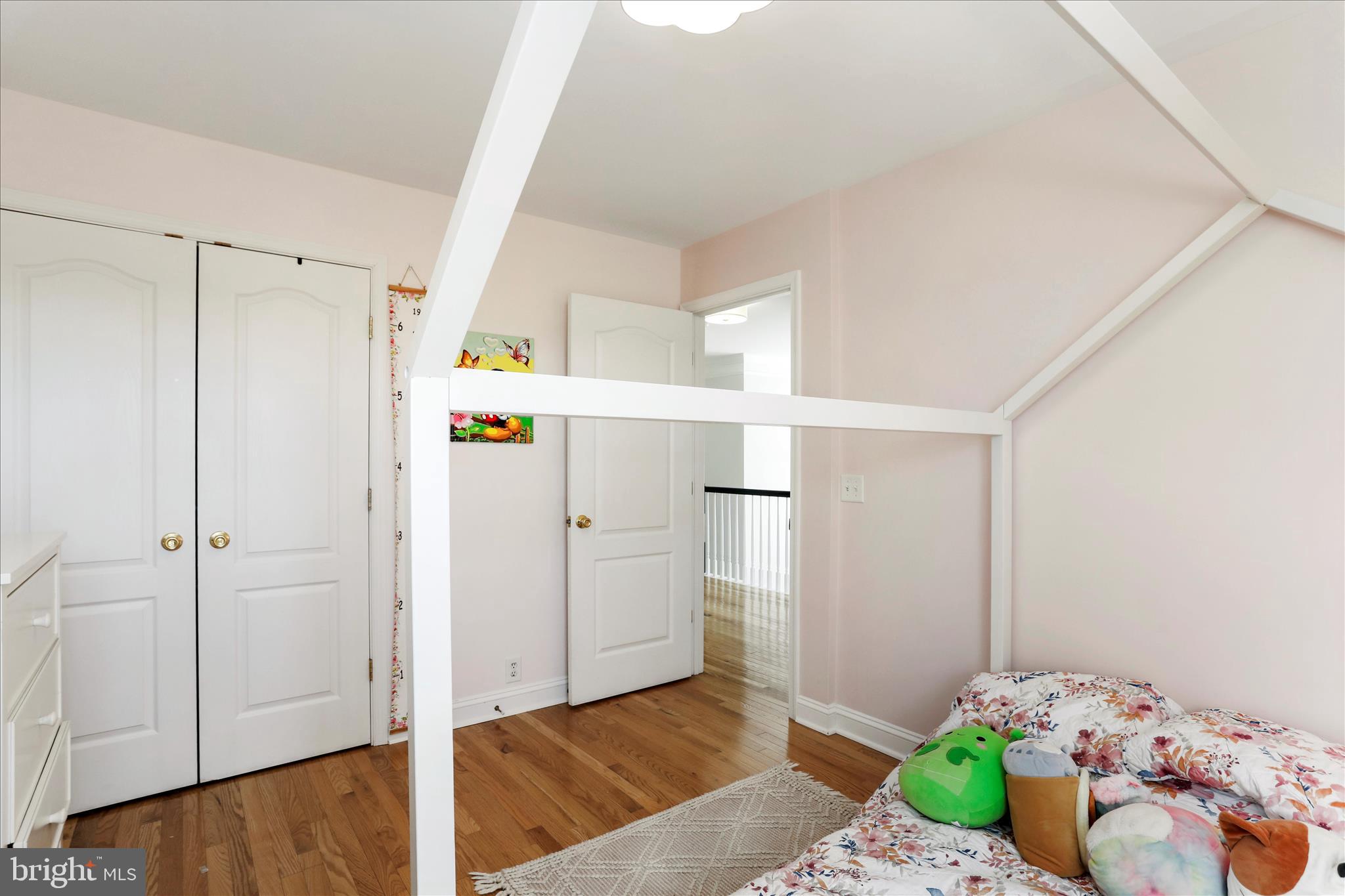 WOODBRIDGE - Residential