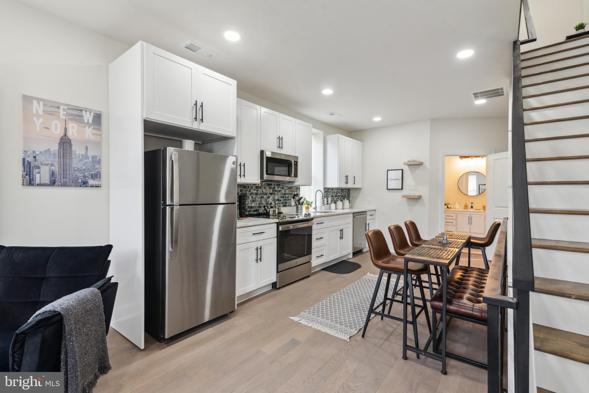 POINT BREEZE - Residential Lease