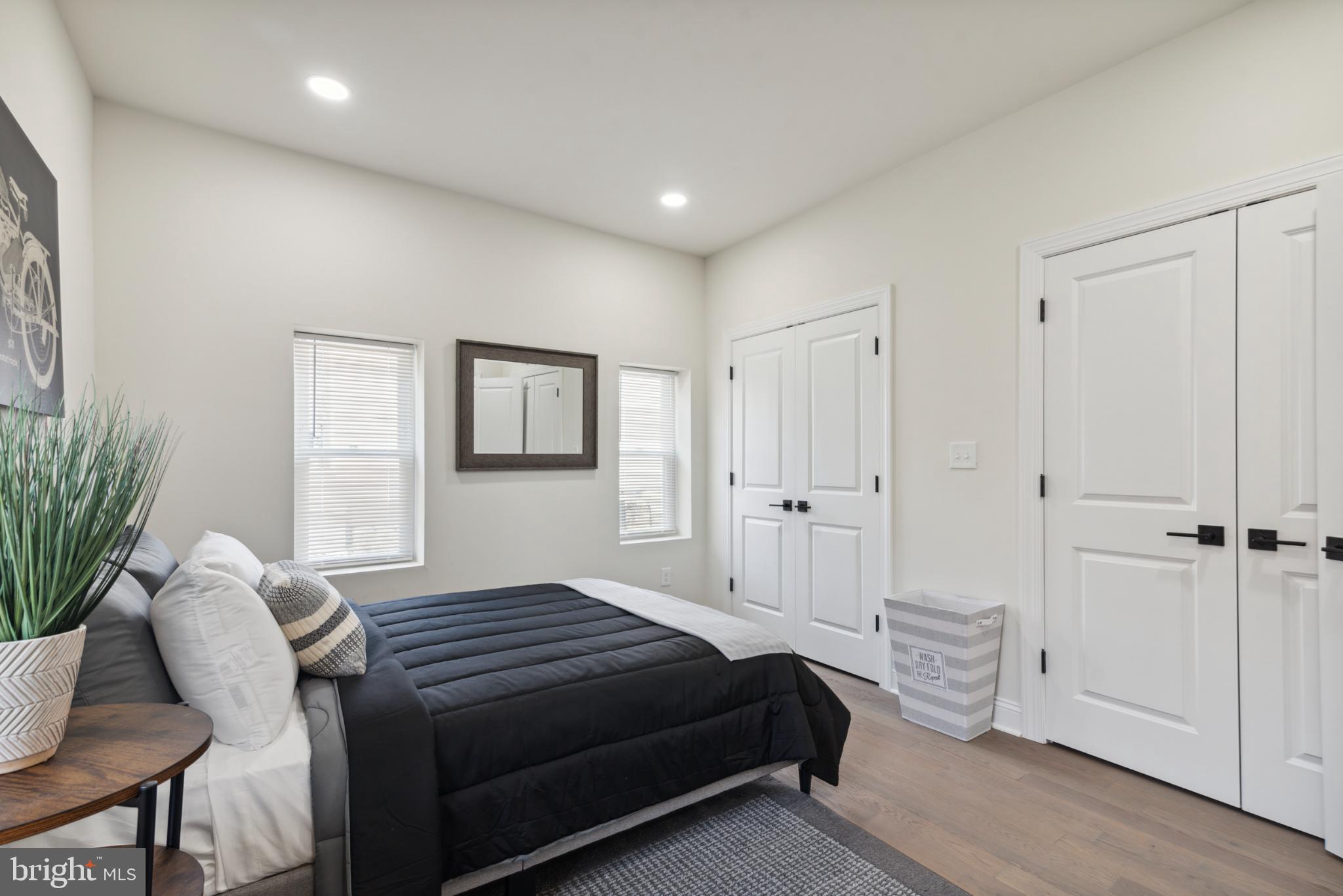 POINT BREEZE - Residential Lease