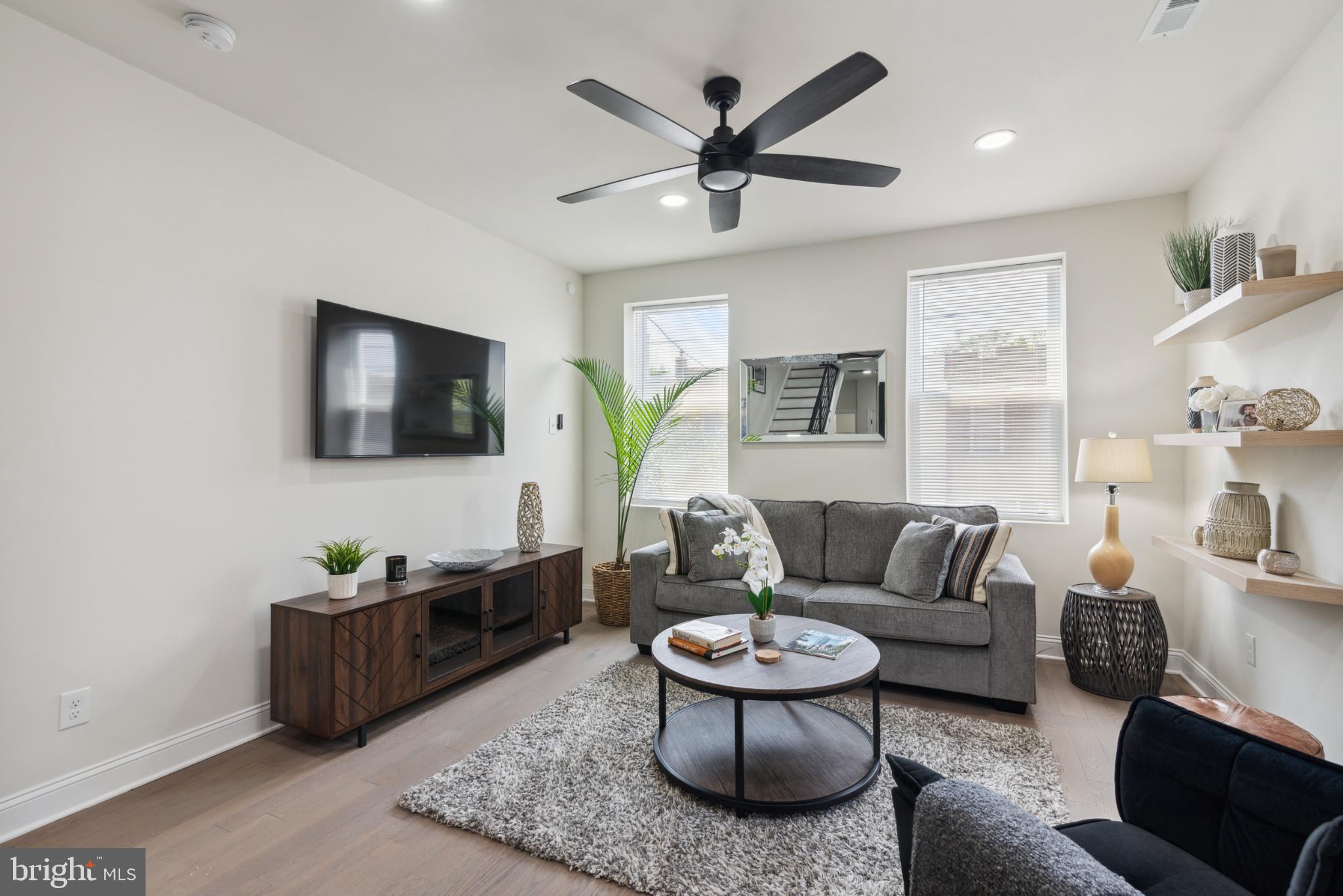 POINT BREEZE - Residential Lease