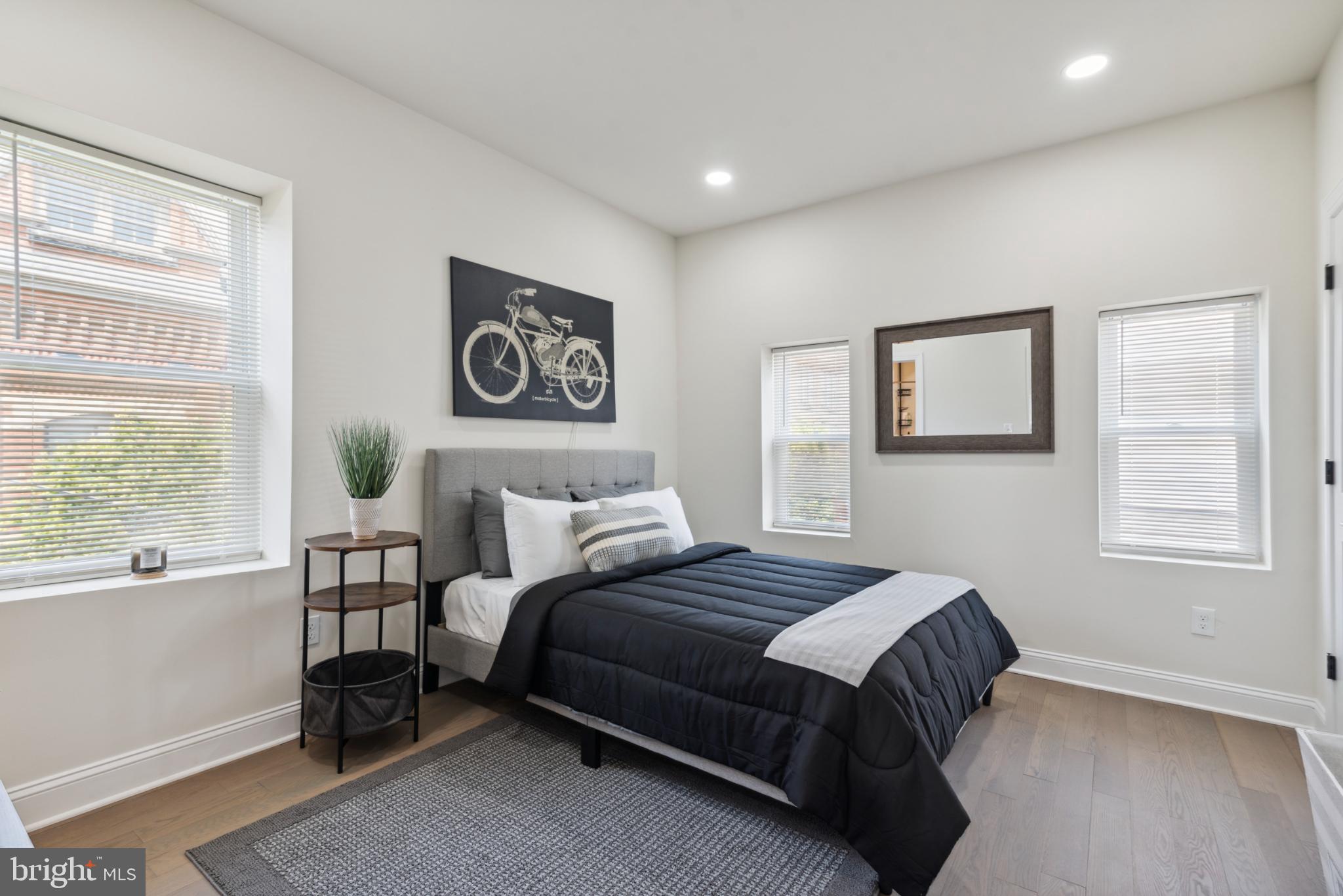 POINT BREEZE - Residential Lease