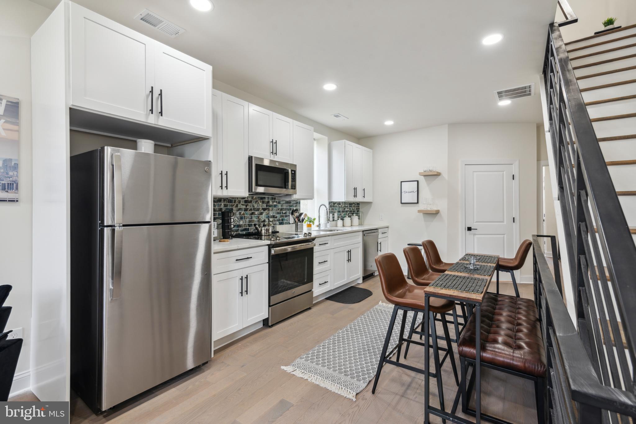 POINT BREEZE - Residential Lease