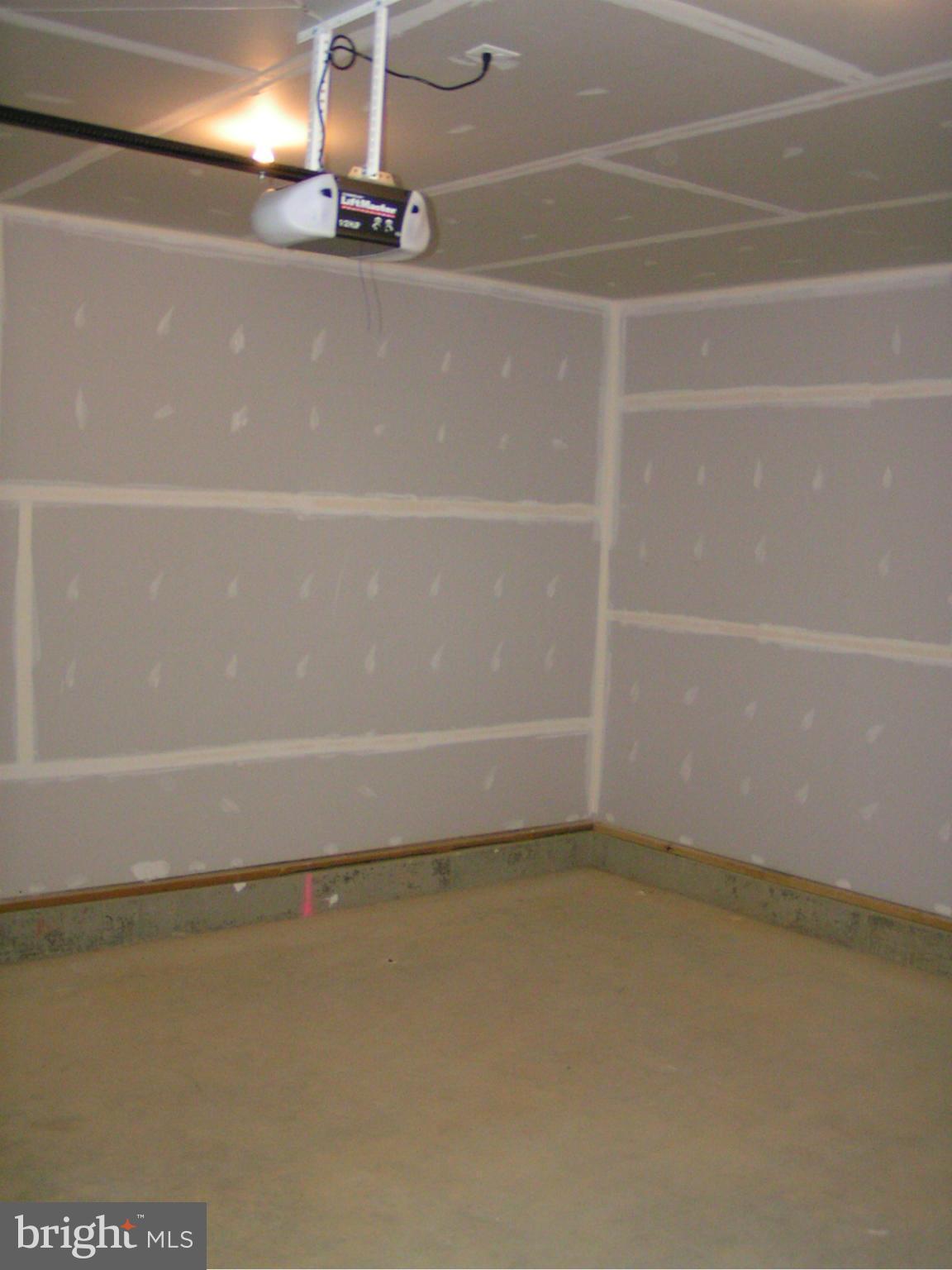 HIDDEN TREASURE - Residential