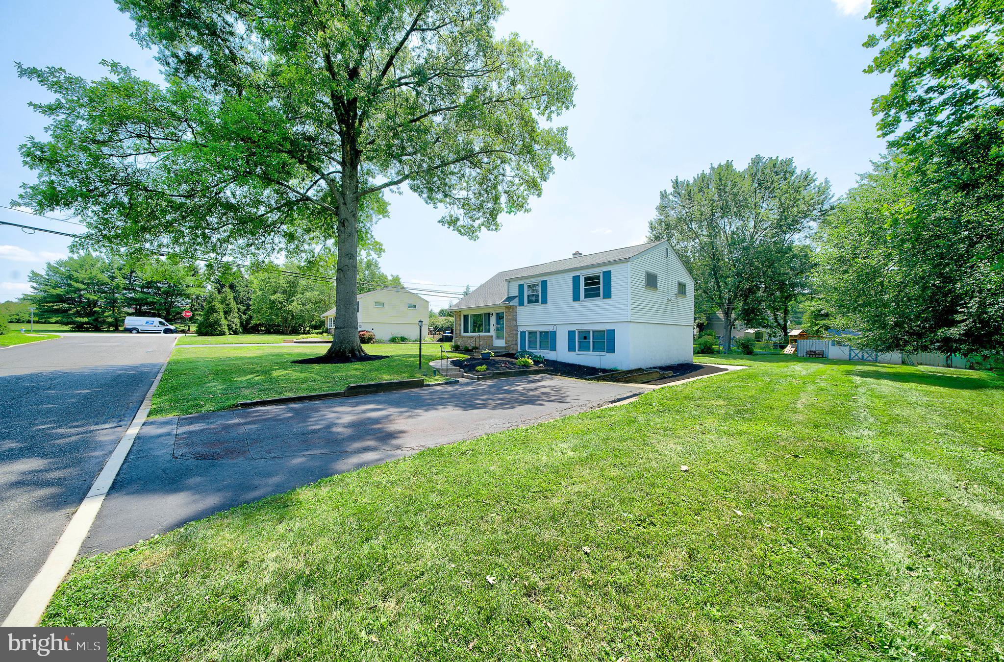 1008 PIONEER ROAD