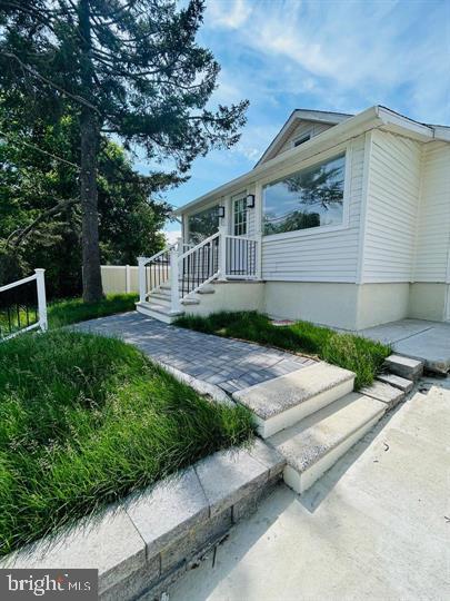 352 ROOSEVELT AVENUE
