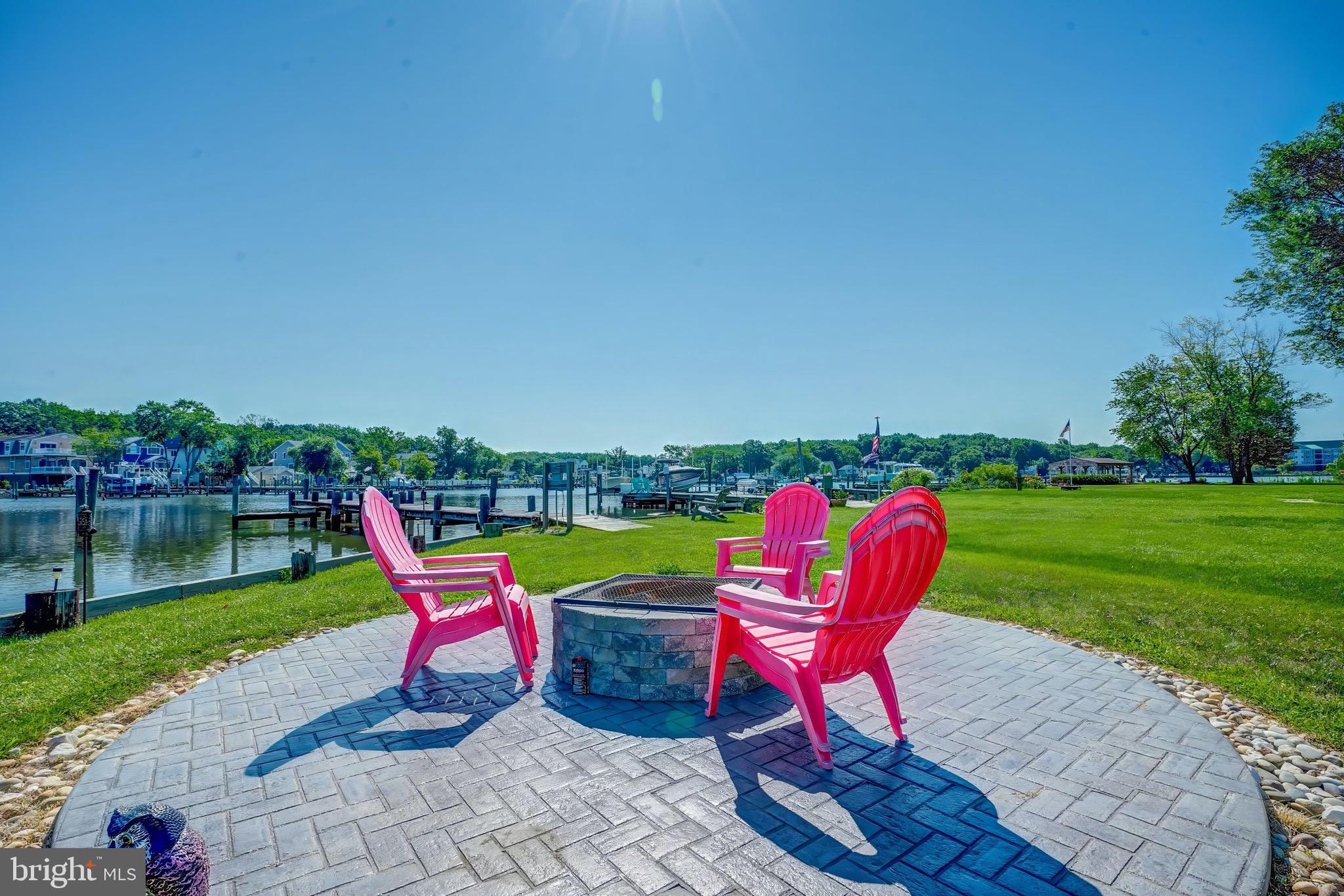 BOWLEYS QUARTERS - Residential