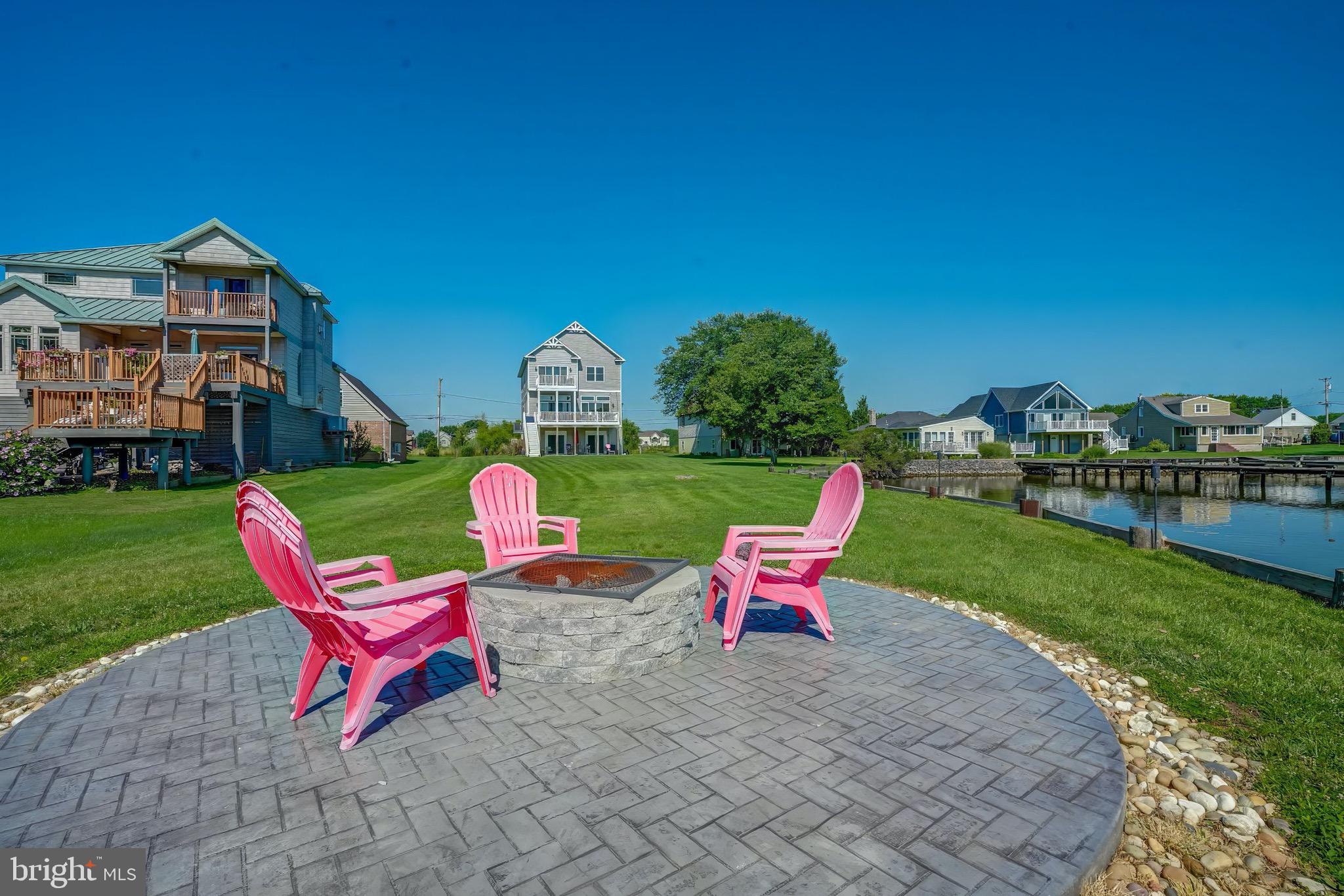 BOWLEYS QUARTERS - Residential