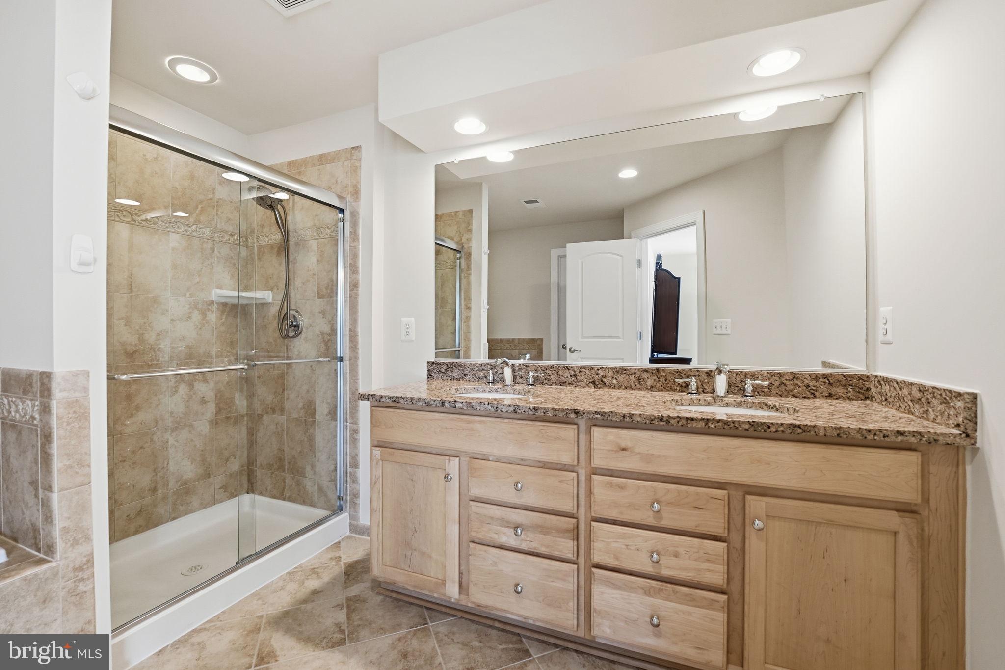 RESERVE AT TYSONS CORNER - Residential