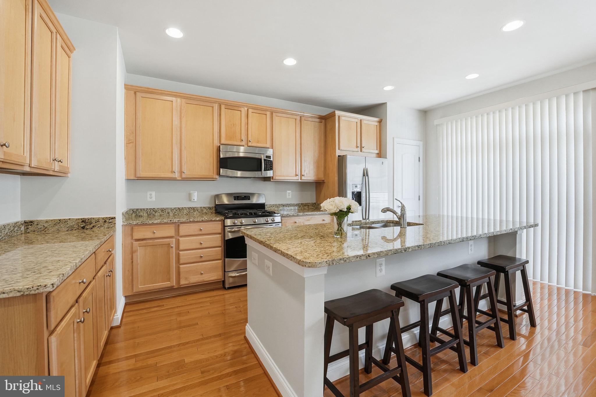 RESERVE AT TYSONS CORNER - Residential