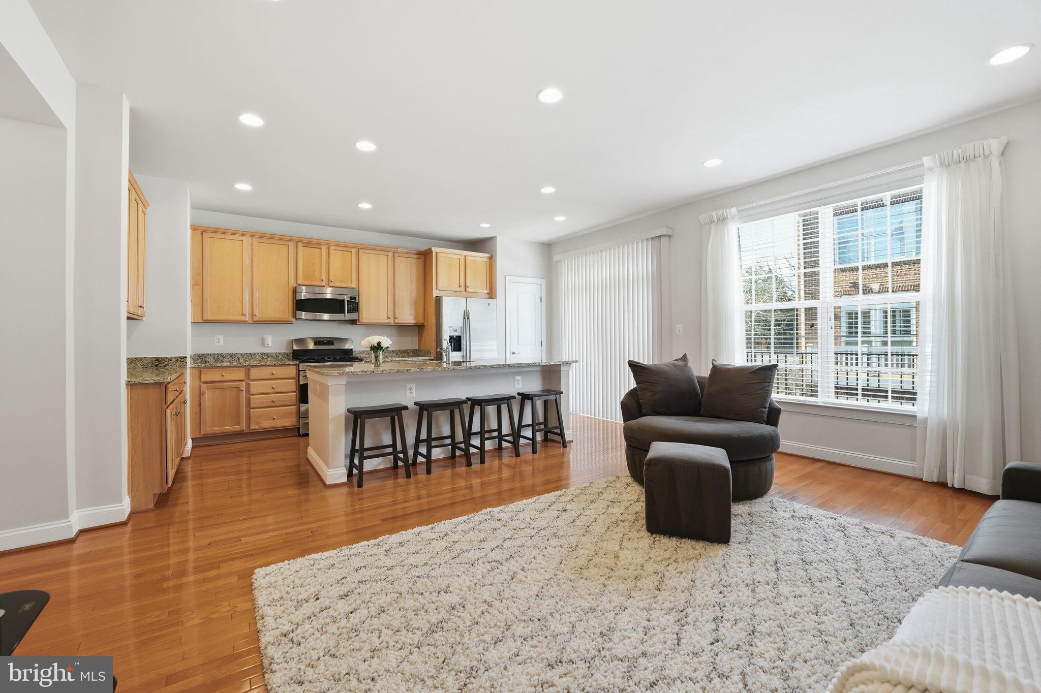 RESERVE AT TYSONS CORNER - Residential