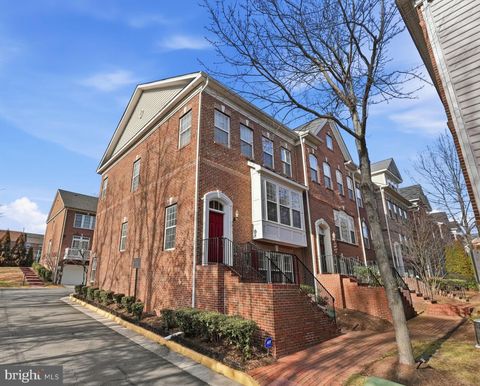 8015 RESERVE WAY VIENNA VA 22182