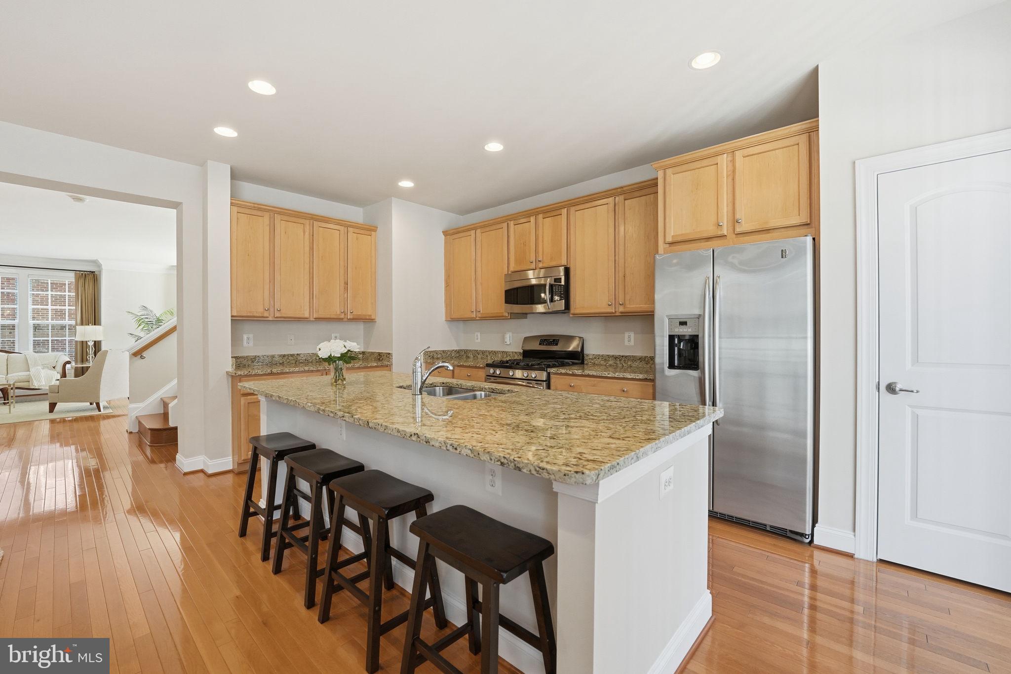 RESERVE AT TYSONS CORNER - Residential