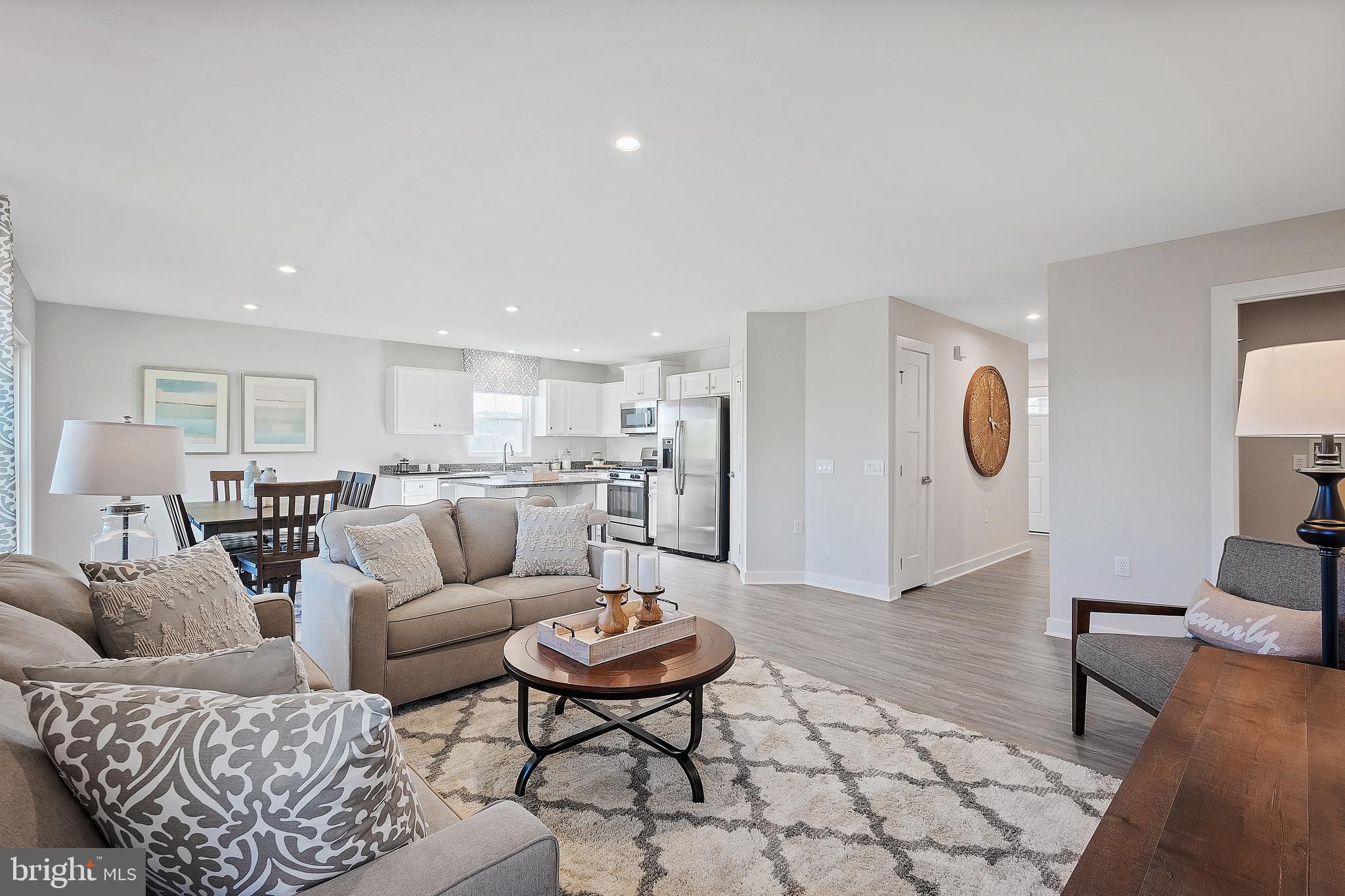 CARDINAL POINTE - Residential