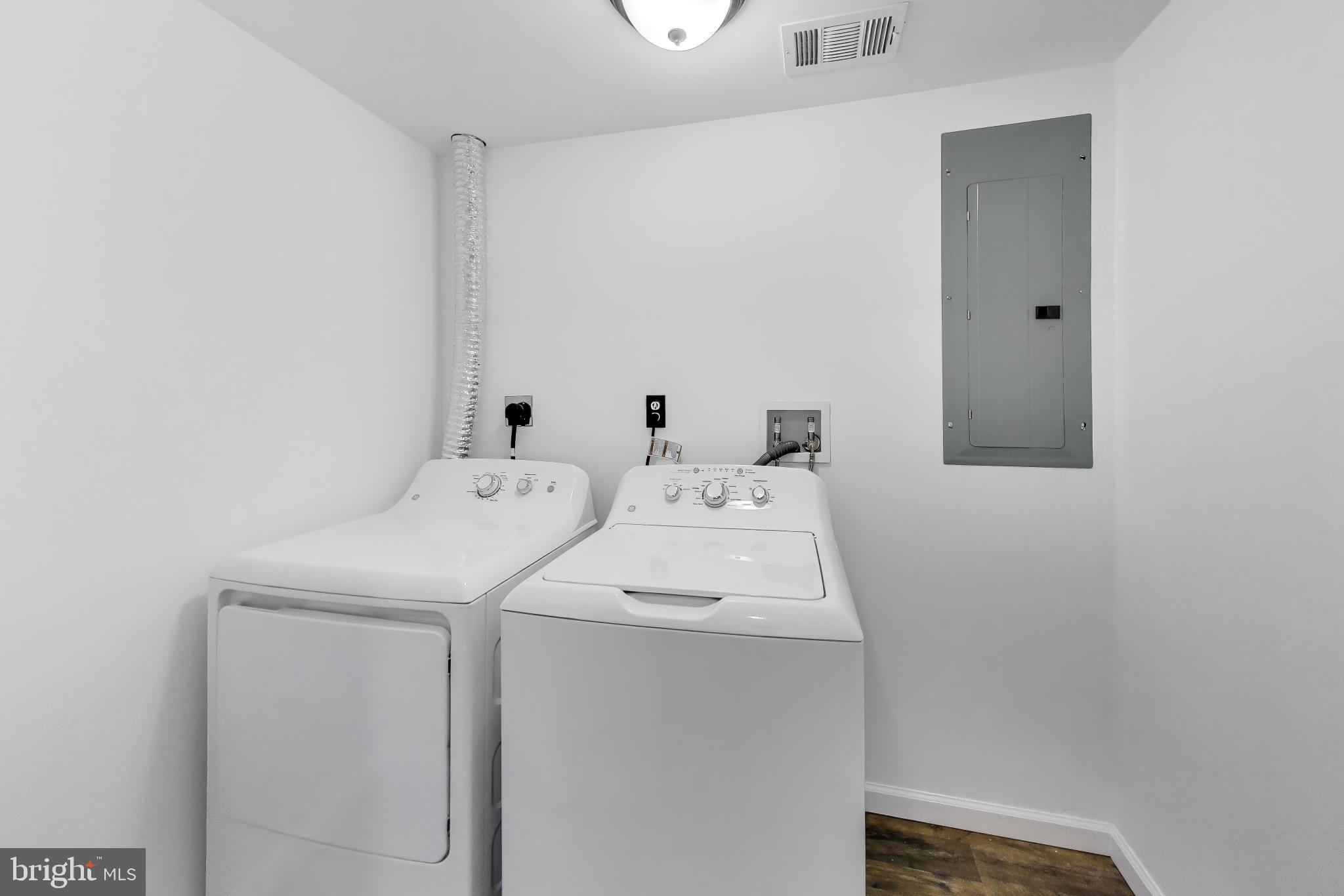 WOODMOOR - Residential