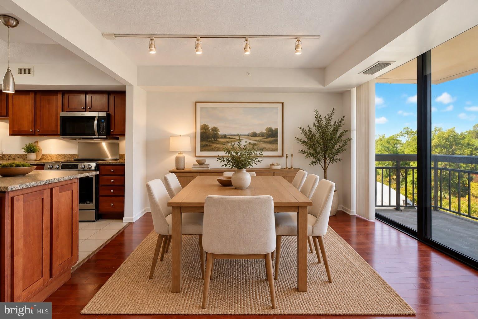 2230 GEORGE C MARSHALL DRIVE 909