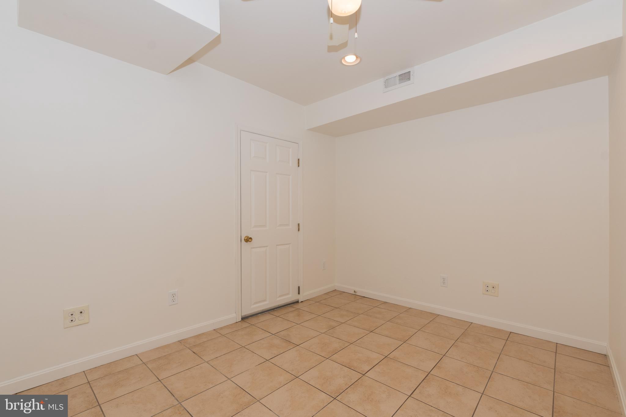 HIGHLANDTOWN - Residential