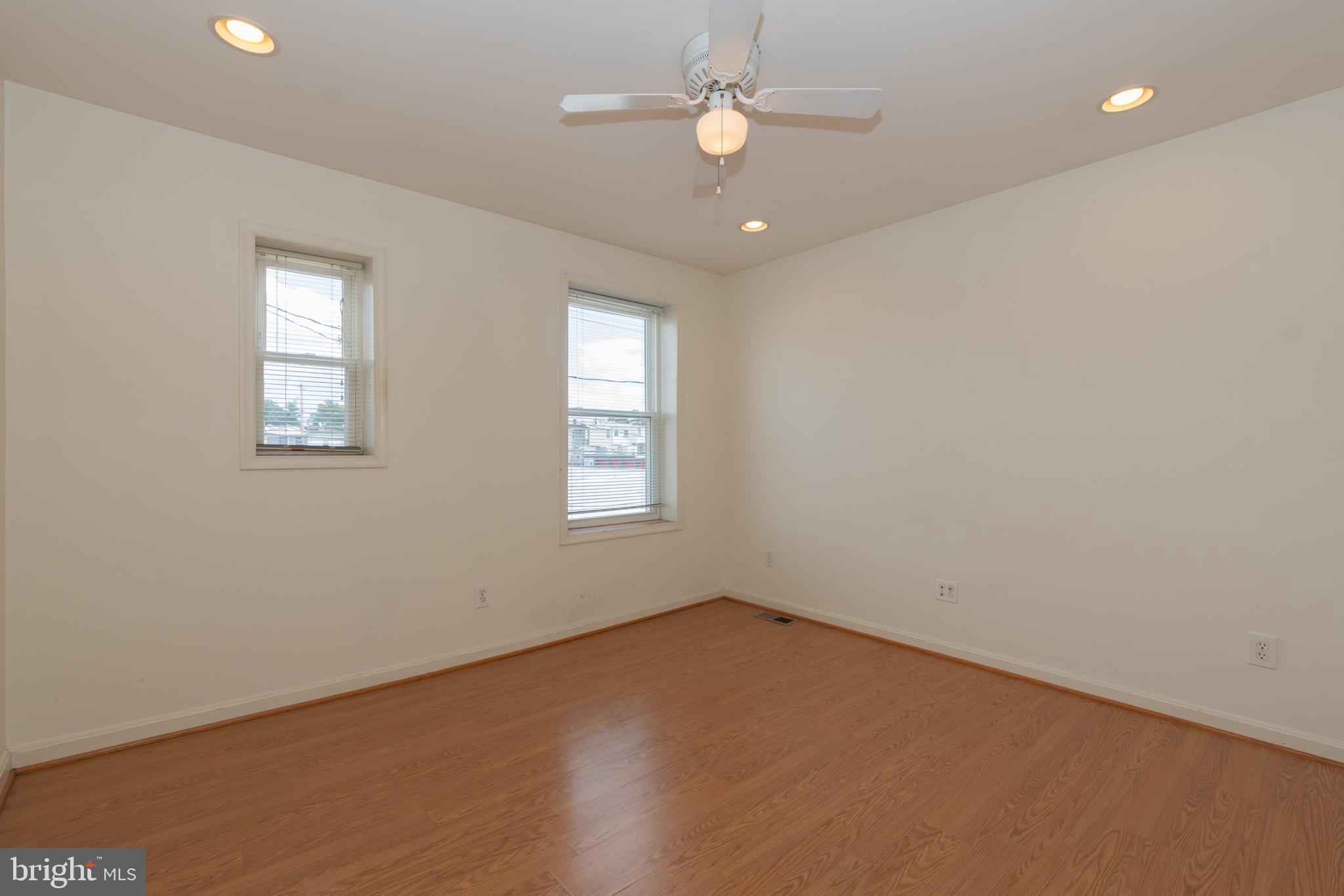 HIGHLANDTOWN - Residential